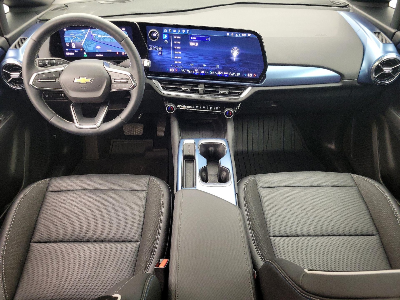2024 Chevrolet Equinox EV LT - Photo 10