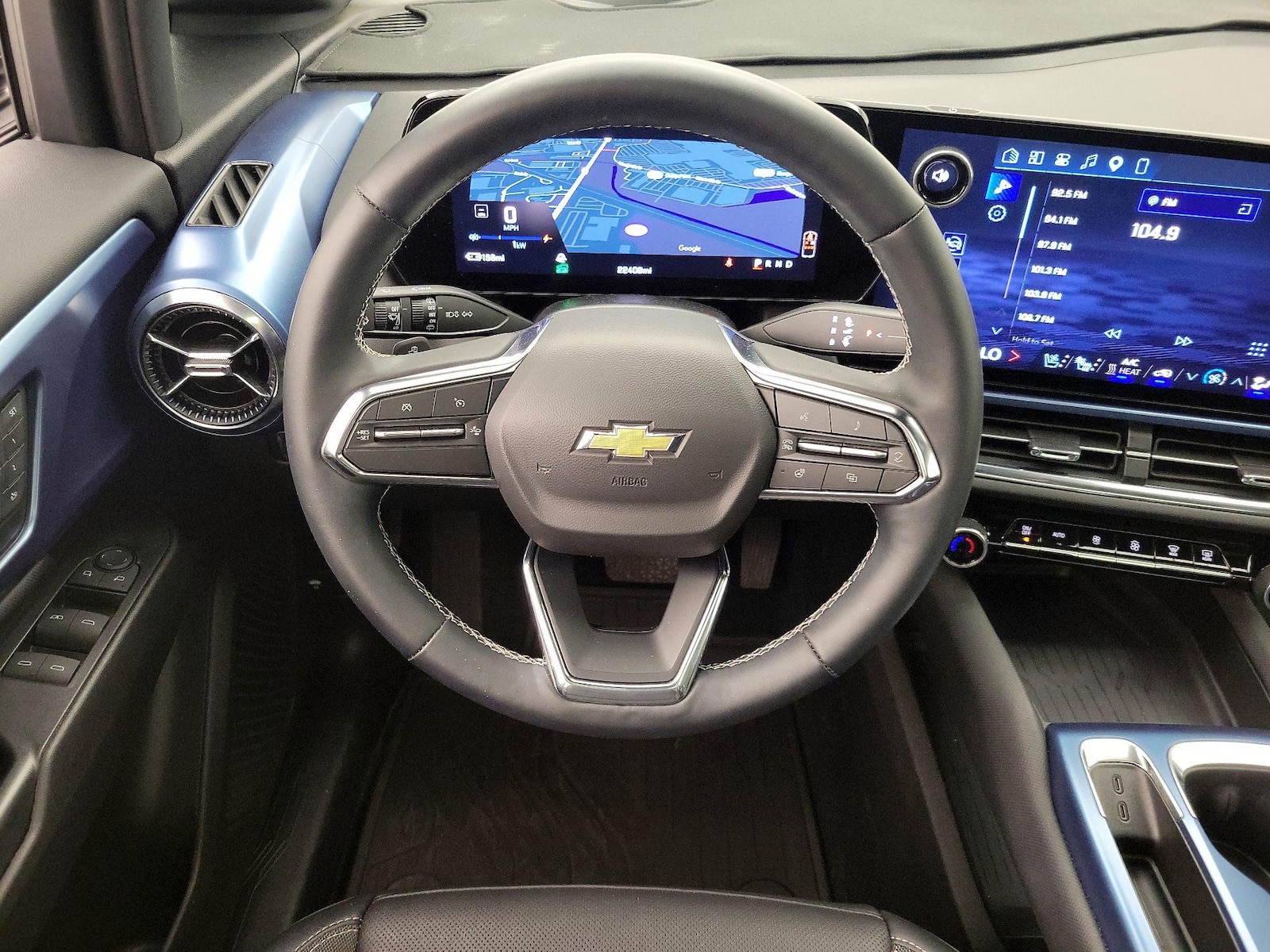 2024 Chevrolet Equinox EV LT - Photo 11