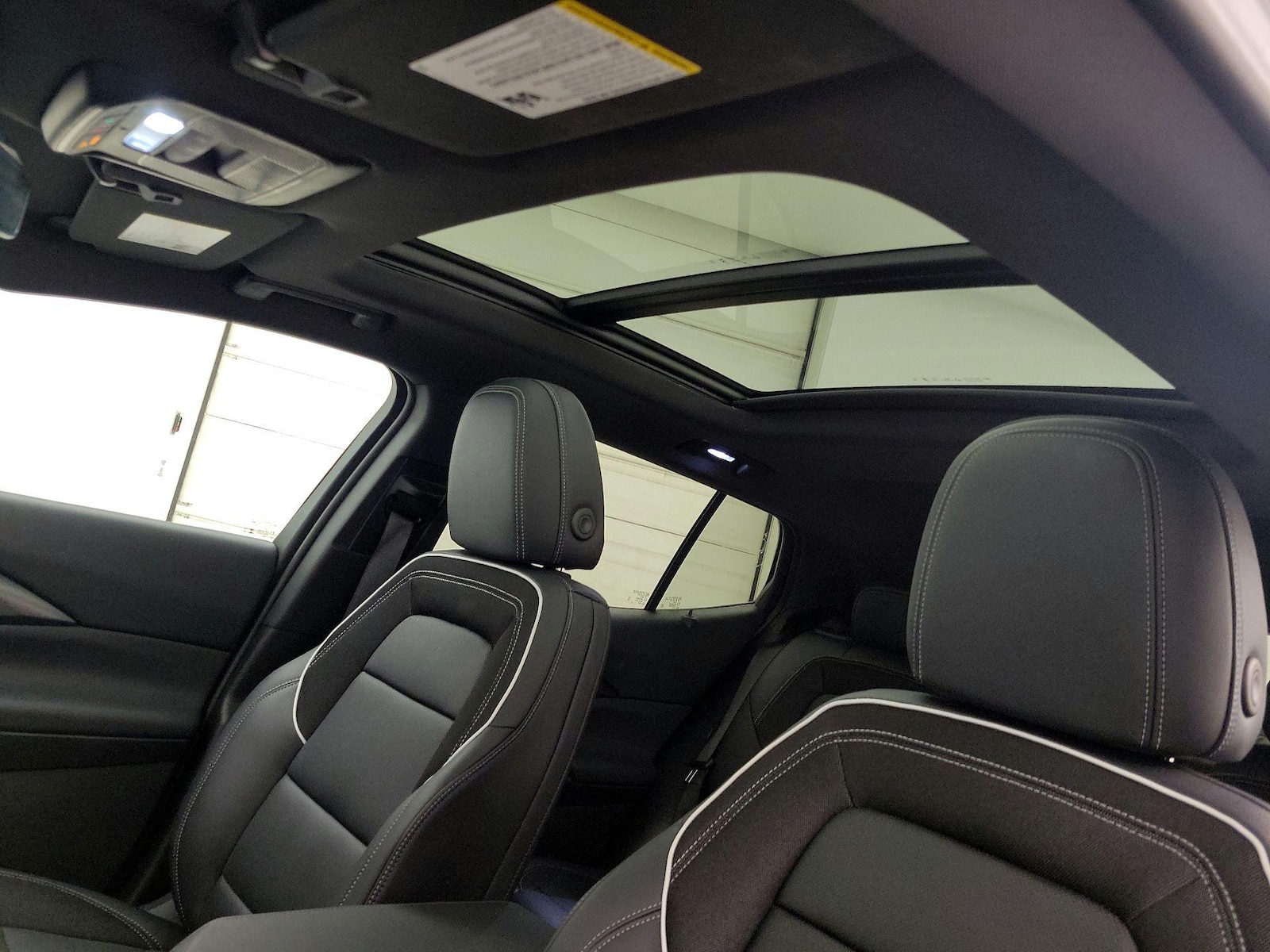 2024 Chevrolet Equinox EV LT - Photo 20