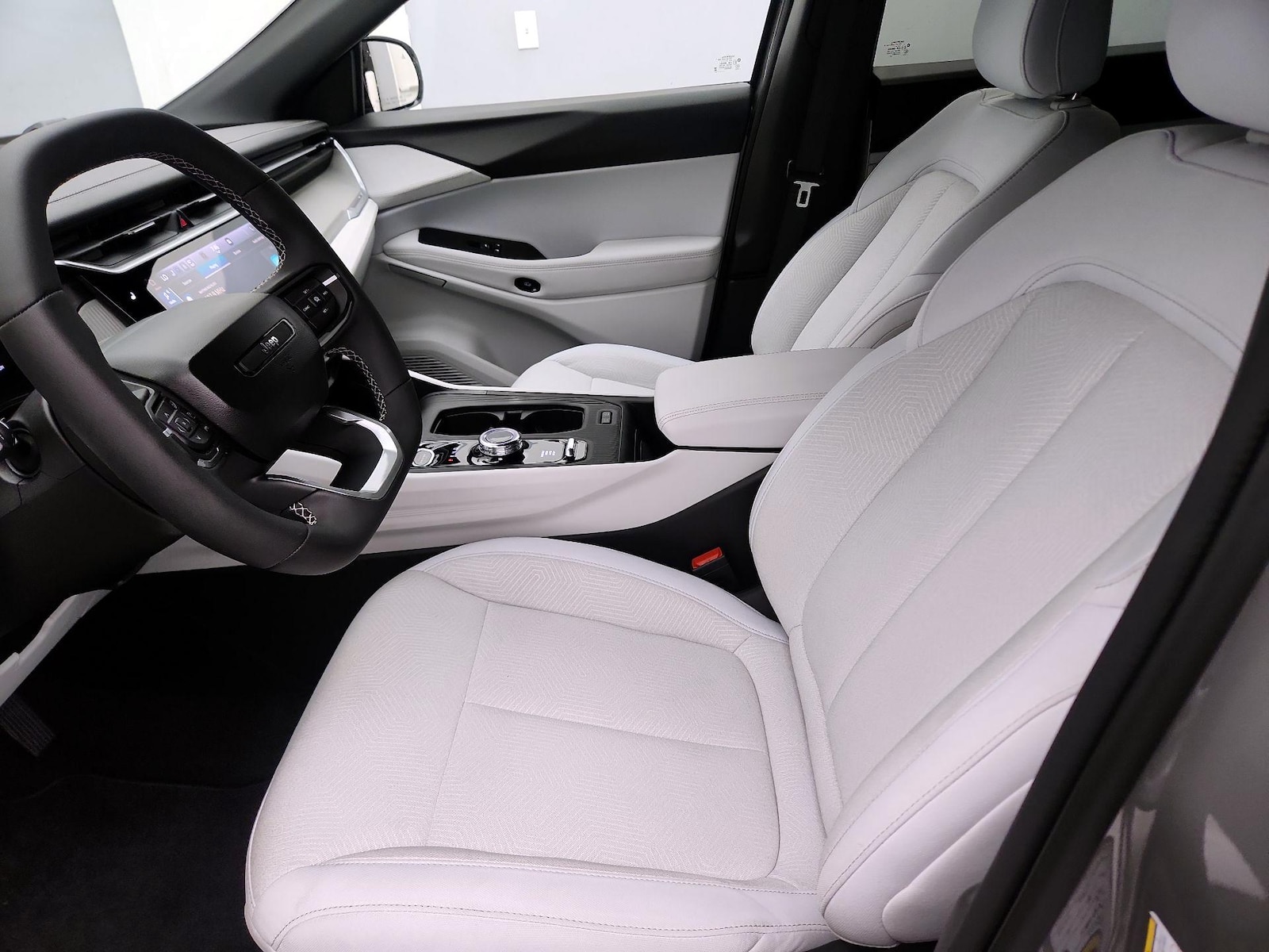 2026 Jeep Cherokee Laredo - Photo 12