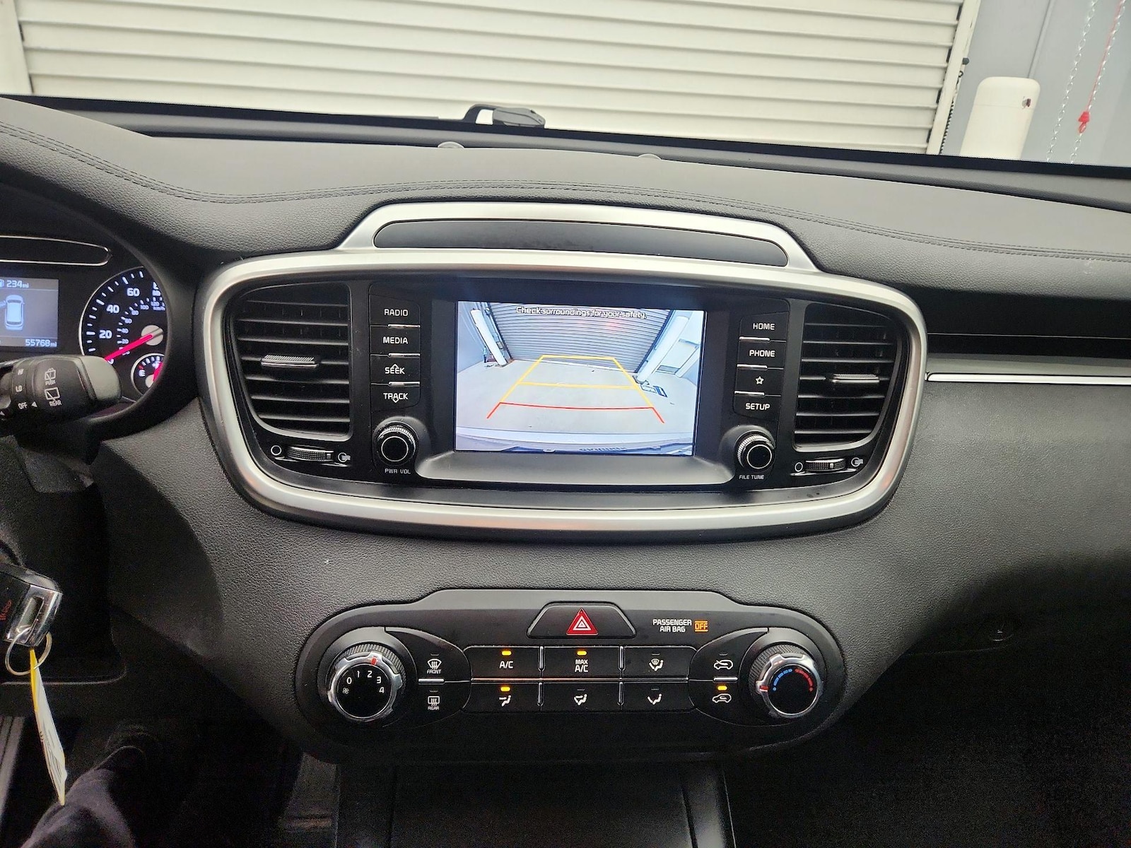 2019 Kia Sorento LX - Photo 15
