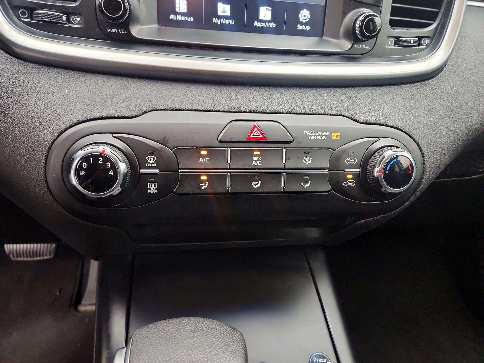 2019 Kia Sorento LX - Photo 17