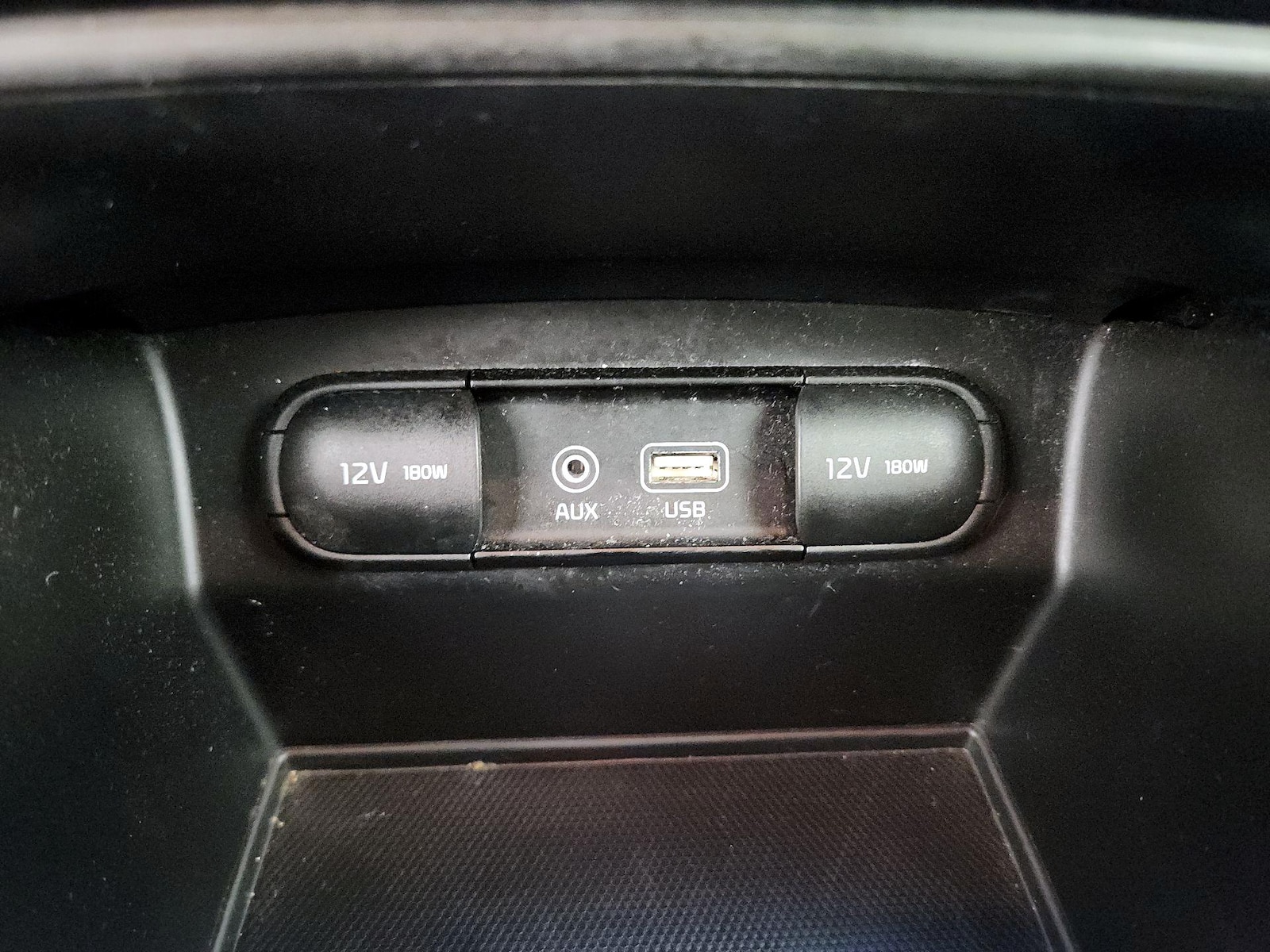 2019 Kia Sorento LX - Photo 19
