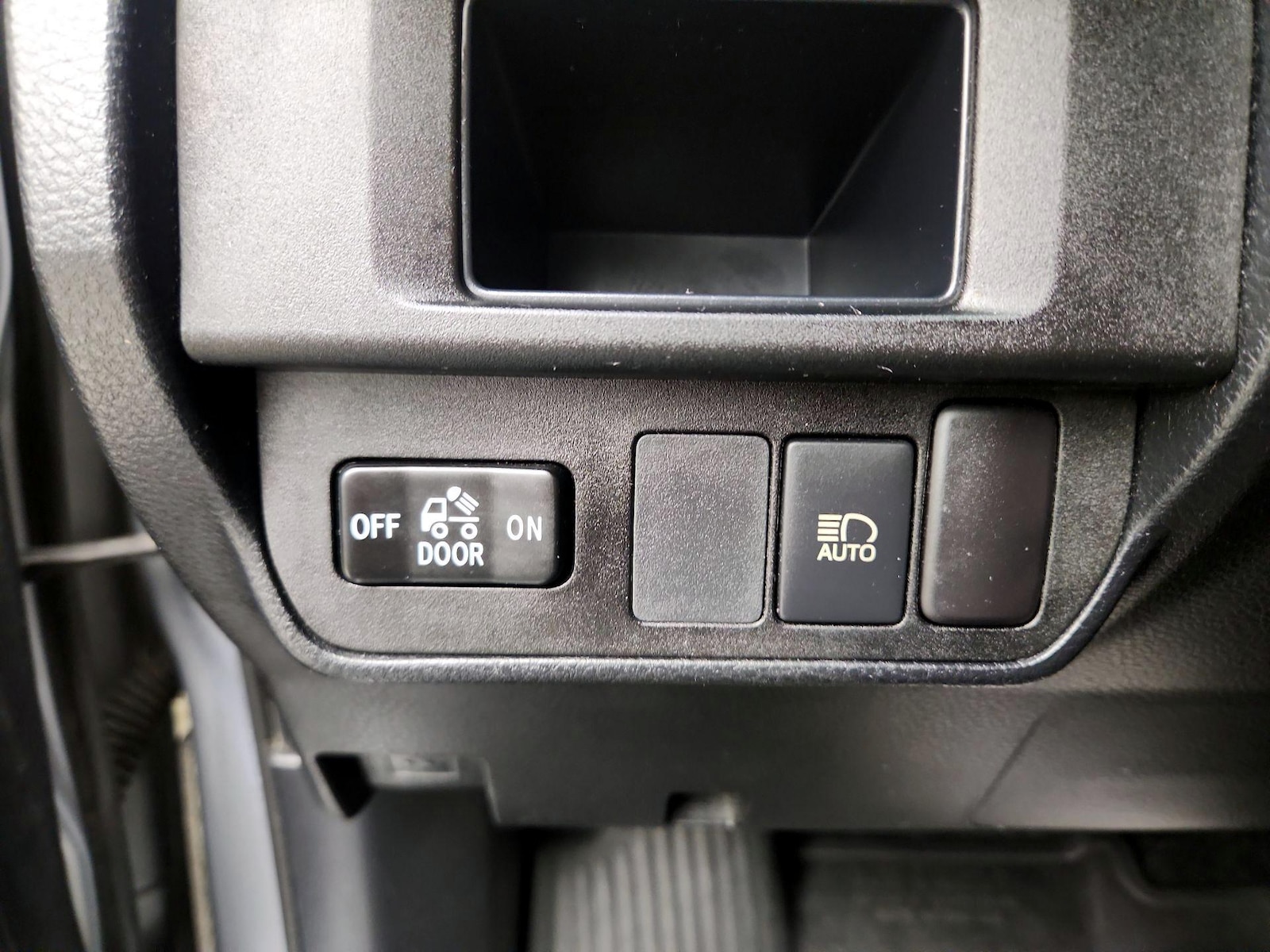 2019 Toyota Tacoma SR - Photo 14
