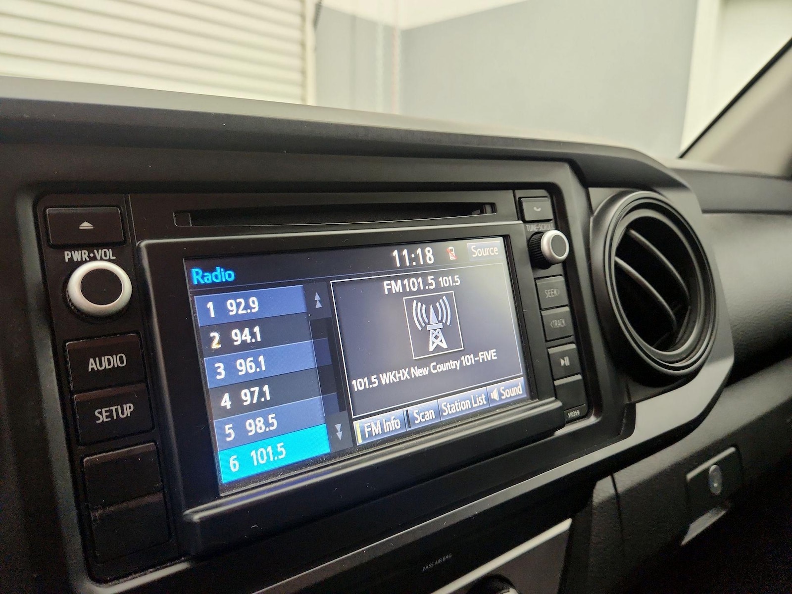 2019 Toyota Tacoma SR - Photo 16