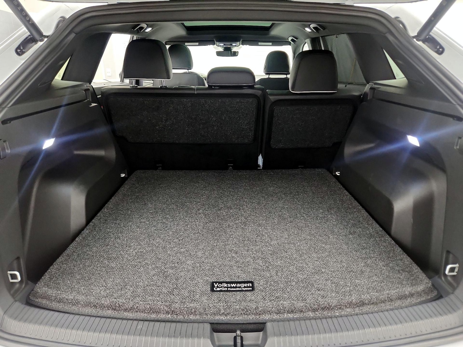 2025 Volkswagen Atlas Cross Sport SEL Premium R-LINE - Photo 22
