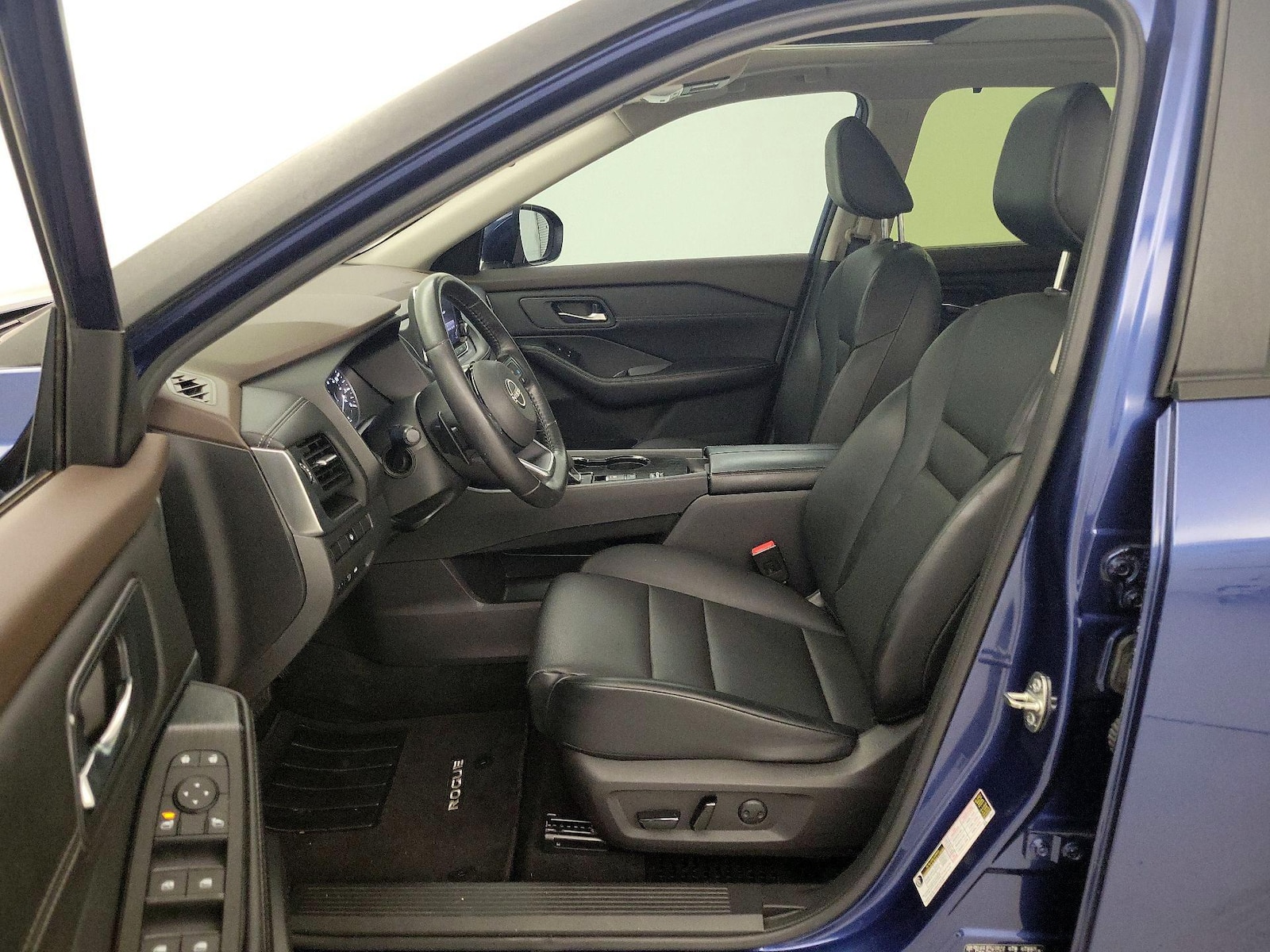 Power Seat(s) & Side Airbags