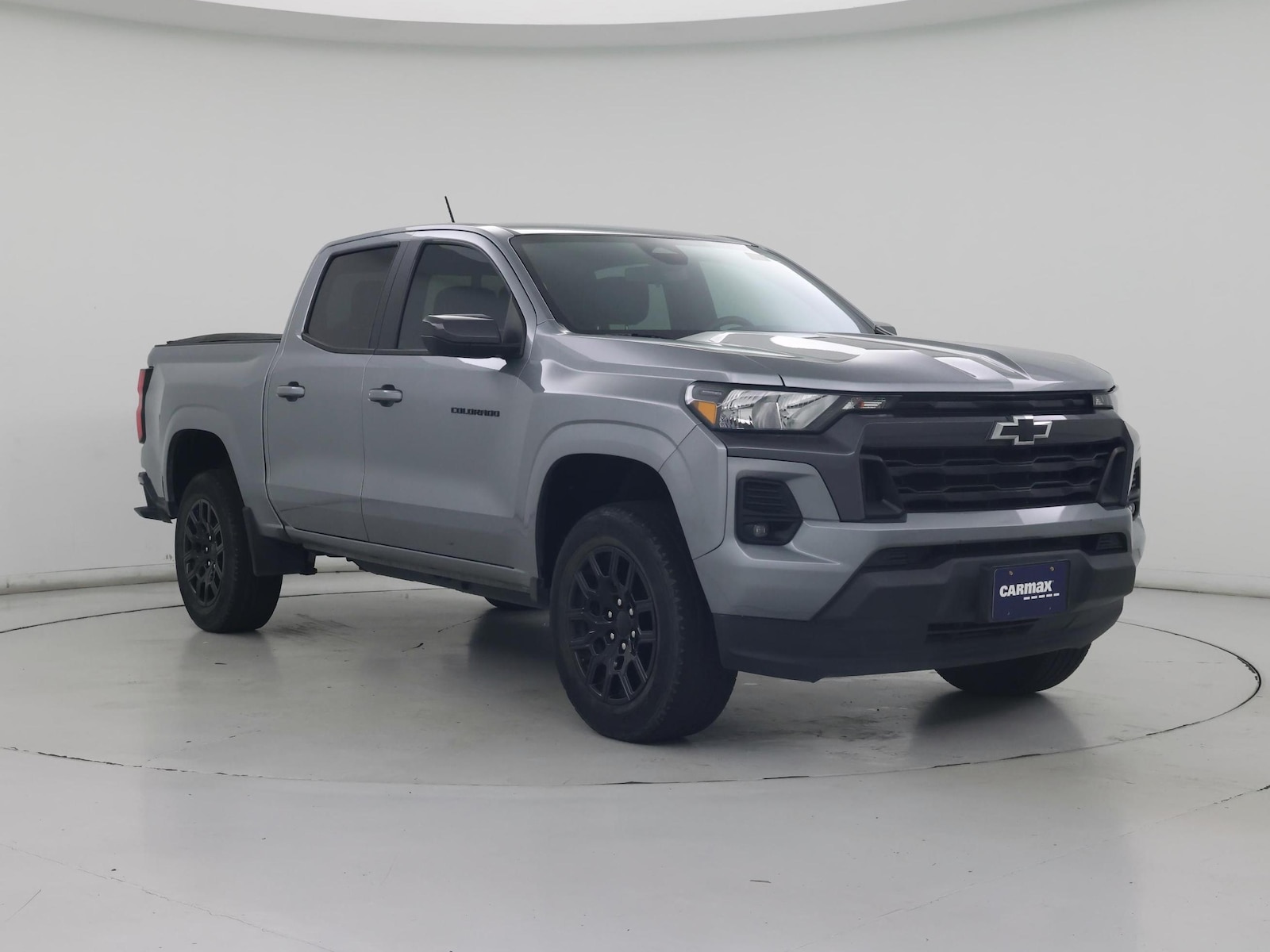 2023 Chevrolet Colorado LT - Photo 2
