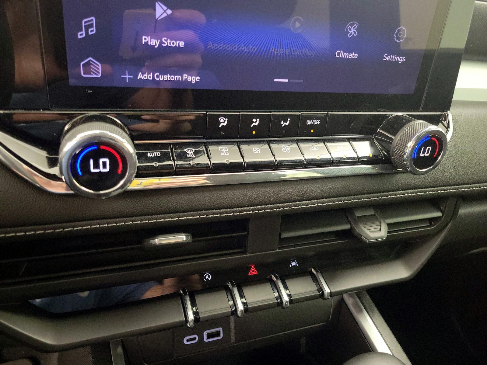 2023 Chevrolet Colorado LT - Photo 17