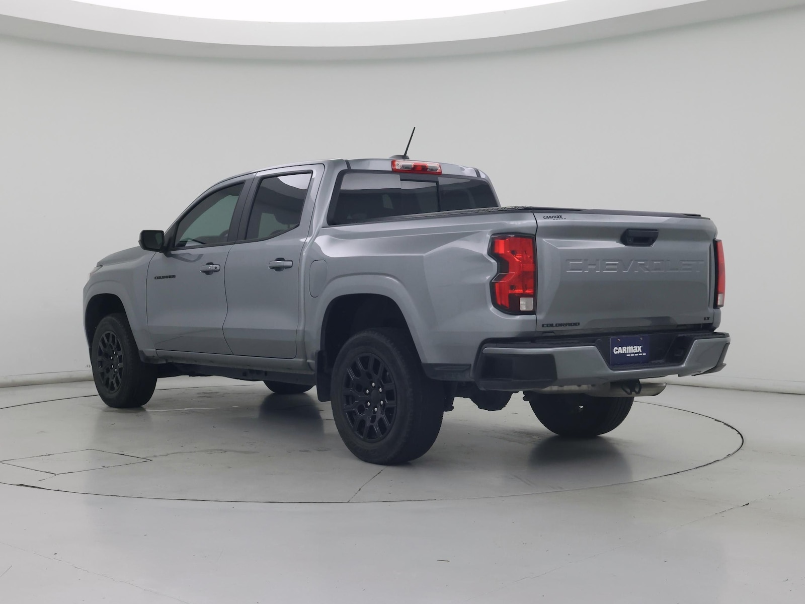 2023 Chevrolet Colorado LT - Photo 3