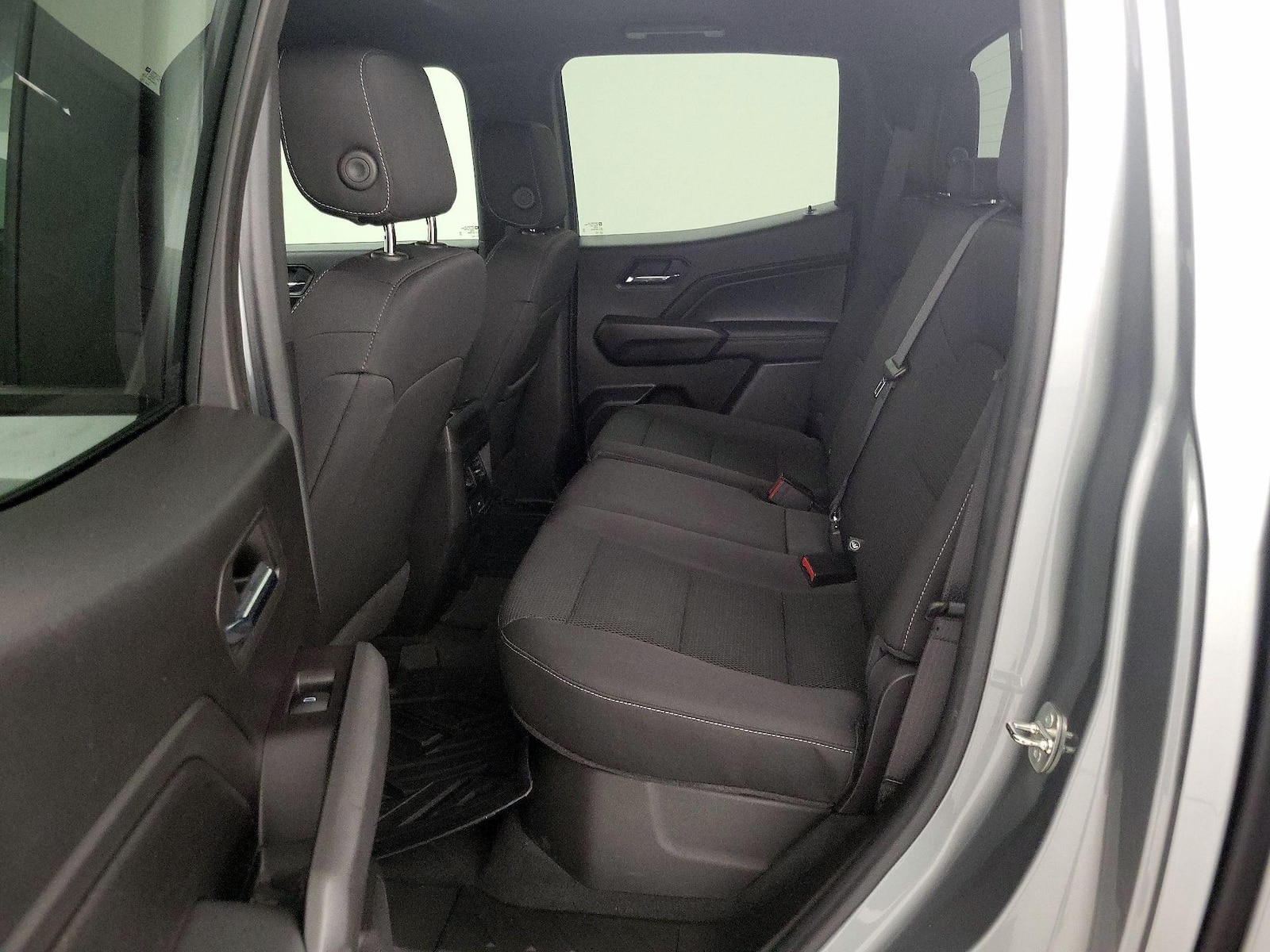2023 Chevrolet Colorado LT - Photo 20
