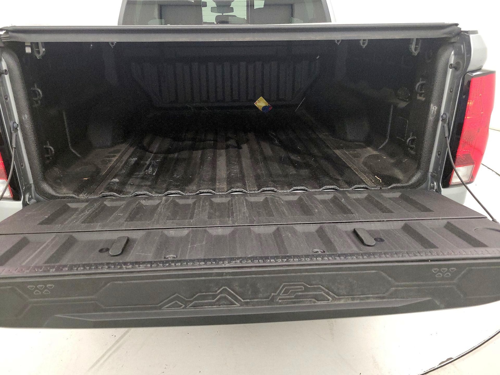 2023 Chevrolet Colorado LT - Photo 21
