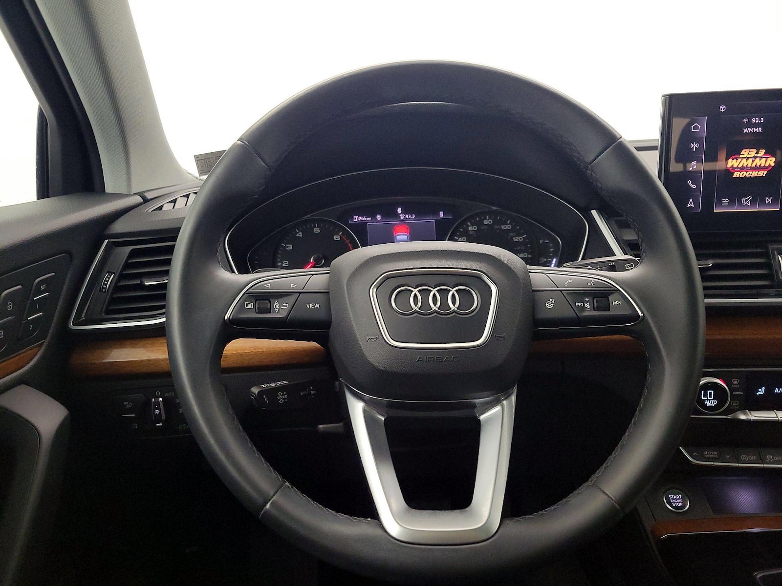 2023 Audi Q5 Premium - Photo 11