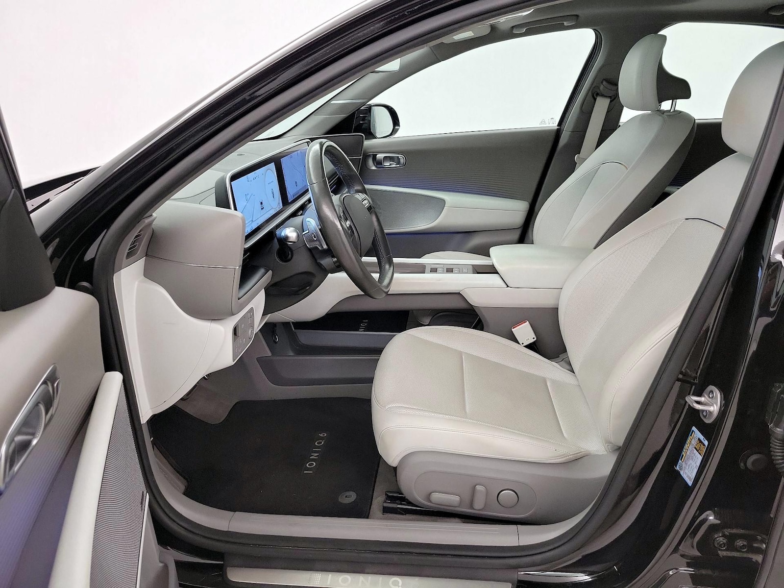 2023 Hyundai IONIQ 6 Limited - Photo 12