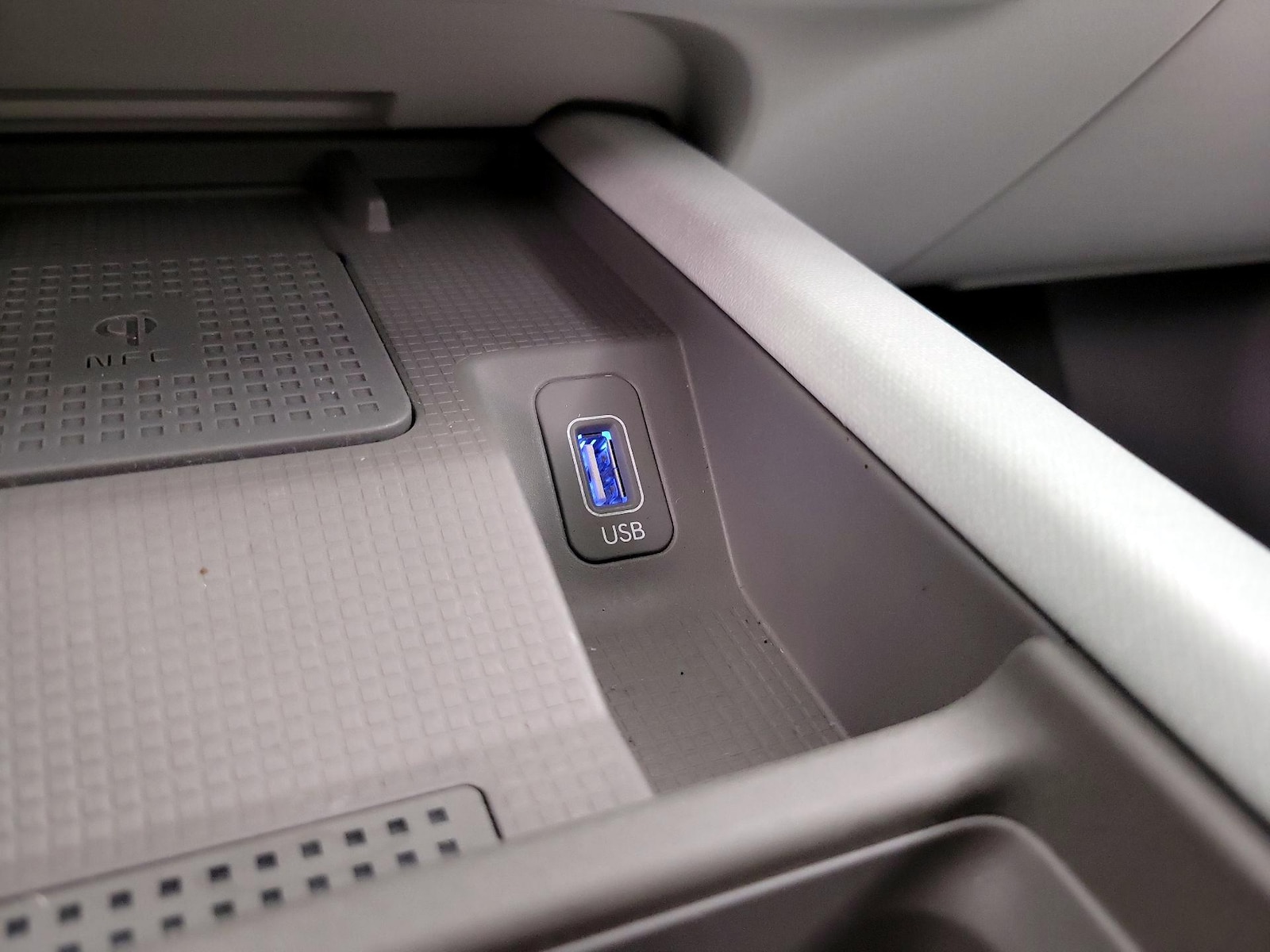 2023 Hyundai IONIQ 6 Limited - Photo 20
