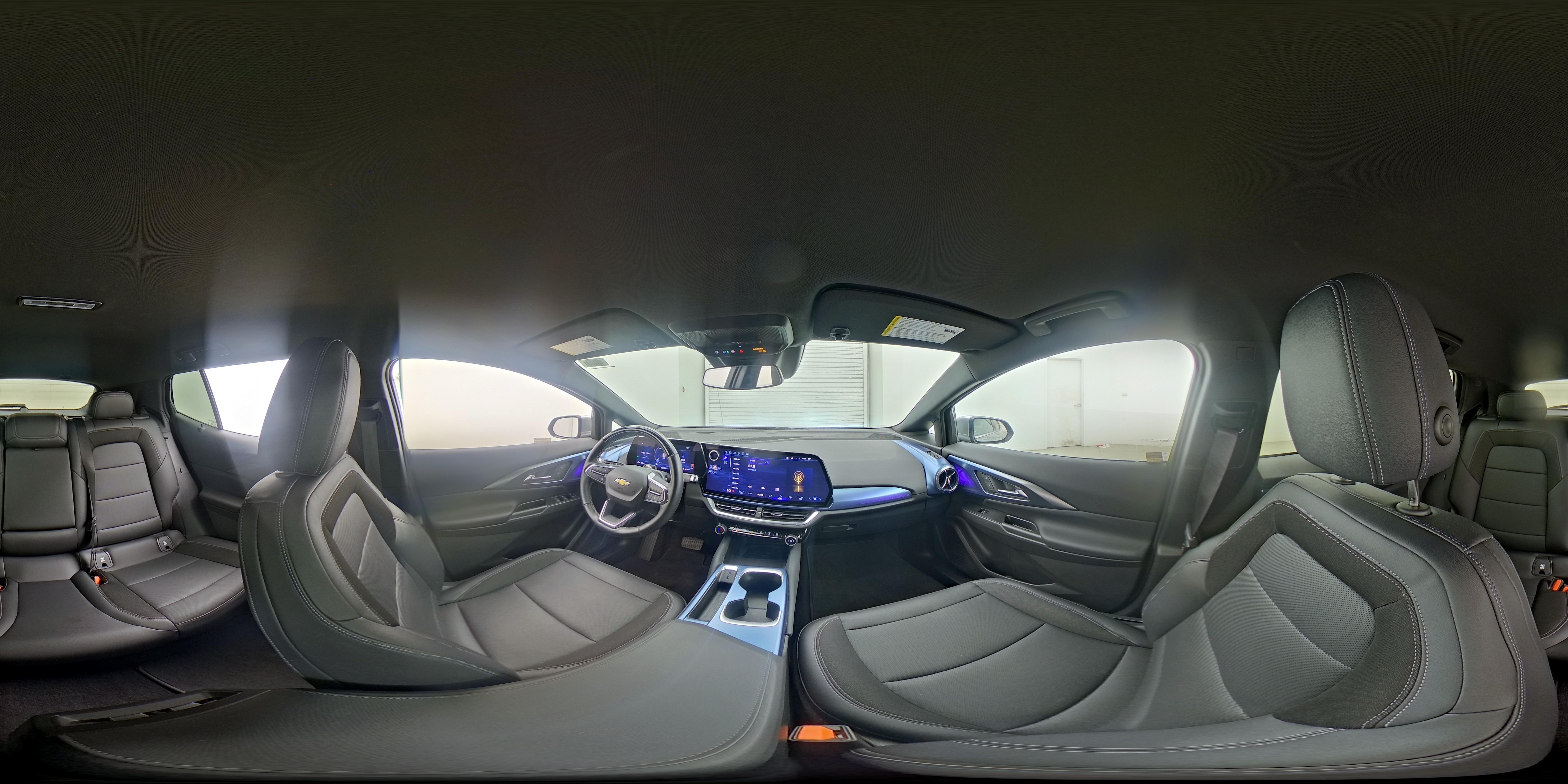 2024 Chevrolet Equinox EV LT - Photo 25