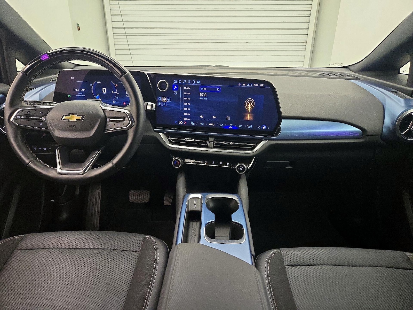 2024 Chevrolet Equinox EV LT - Photo 10