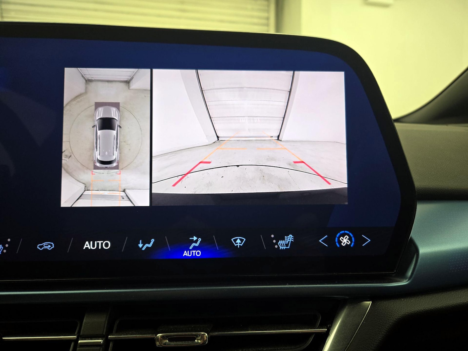 2024 Chevrolet Equinox EV LT - Photo 16