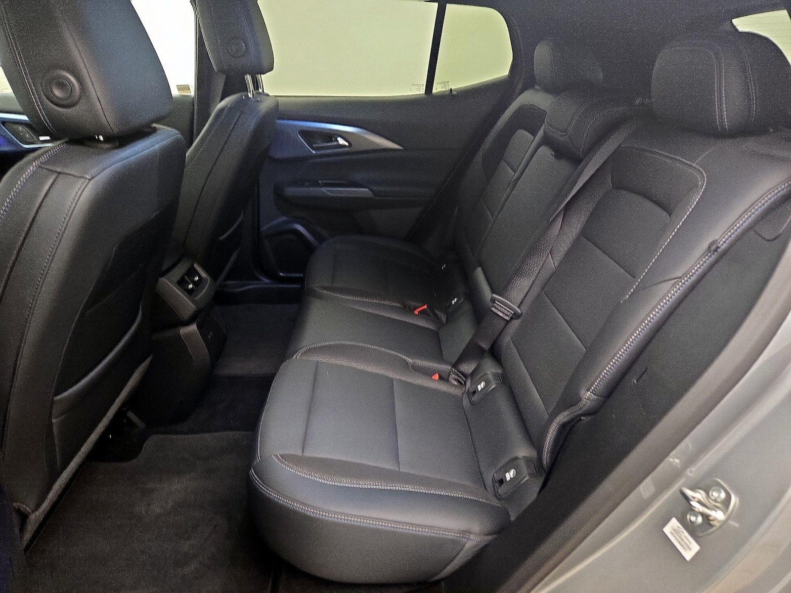 2024 Chevrolet Equinox EV LT - Photo 21