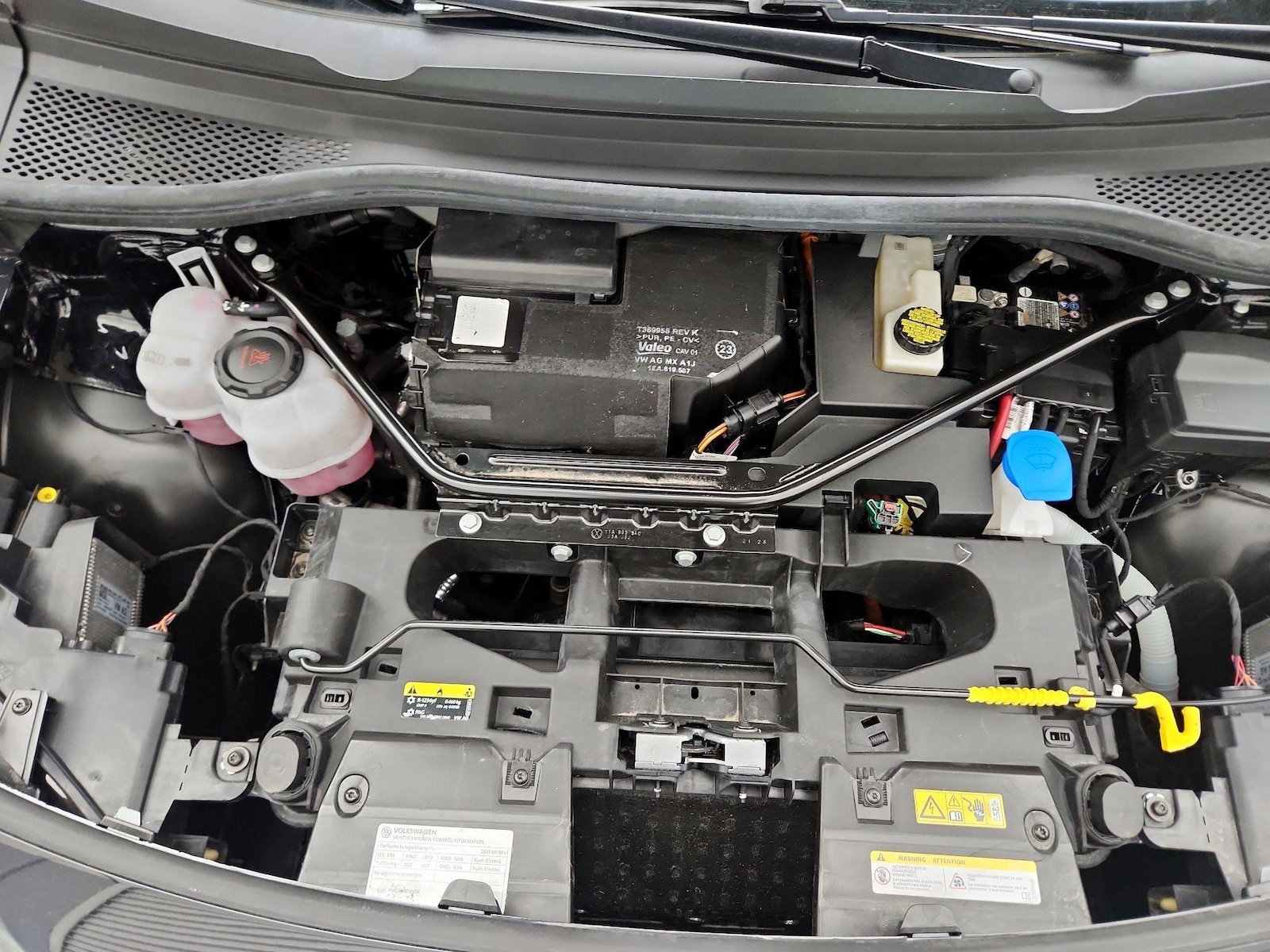 2023 Volkswagen ID.4 S - Photo 23