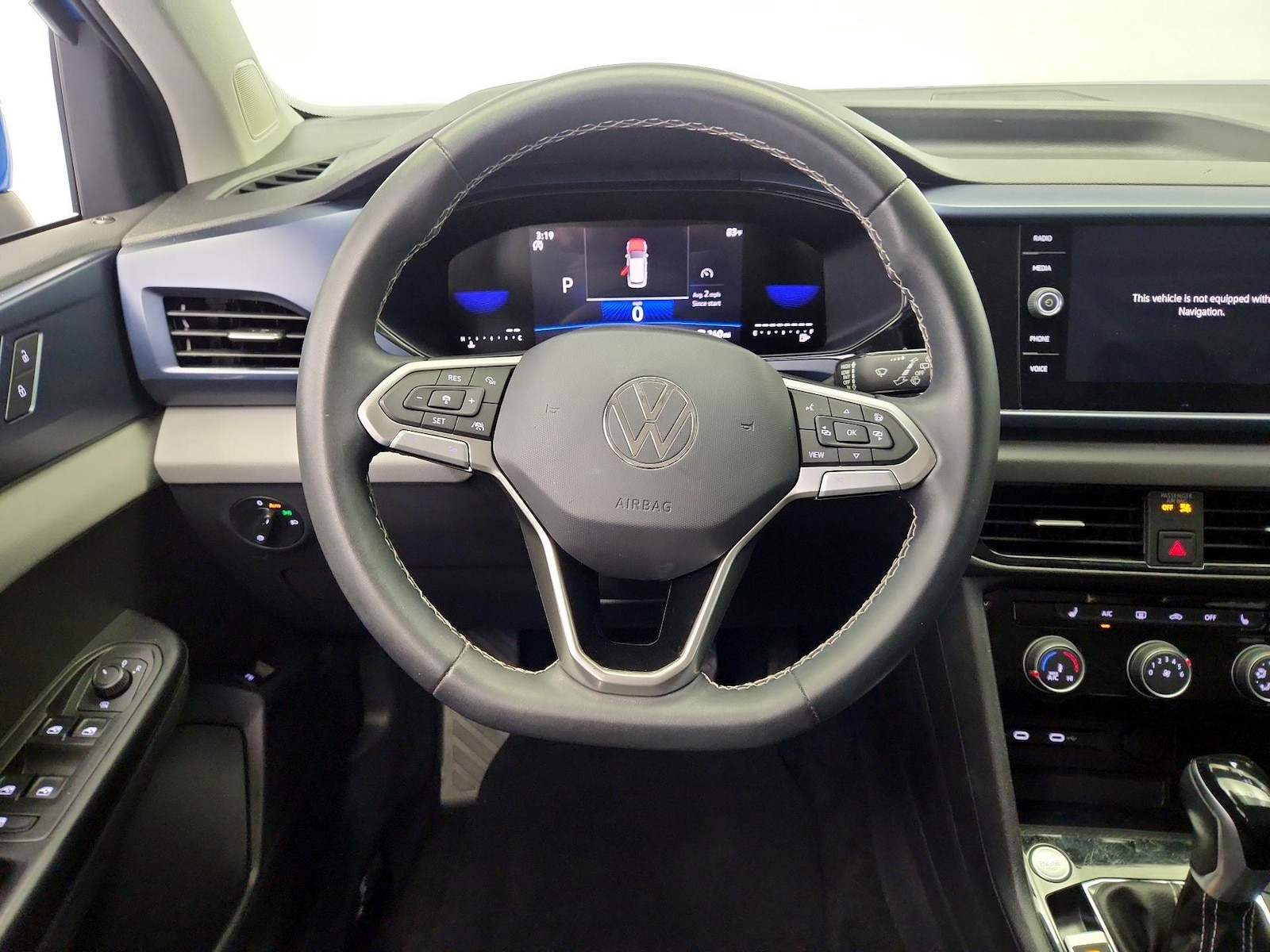 2023 Volkswagen Taos SE - Photo 11