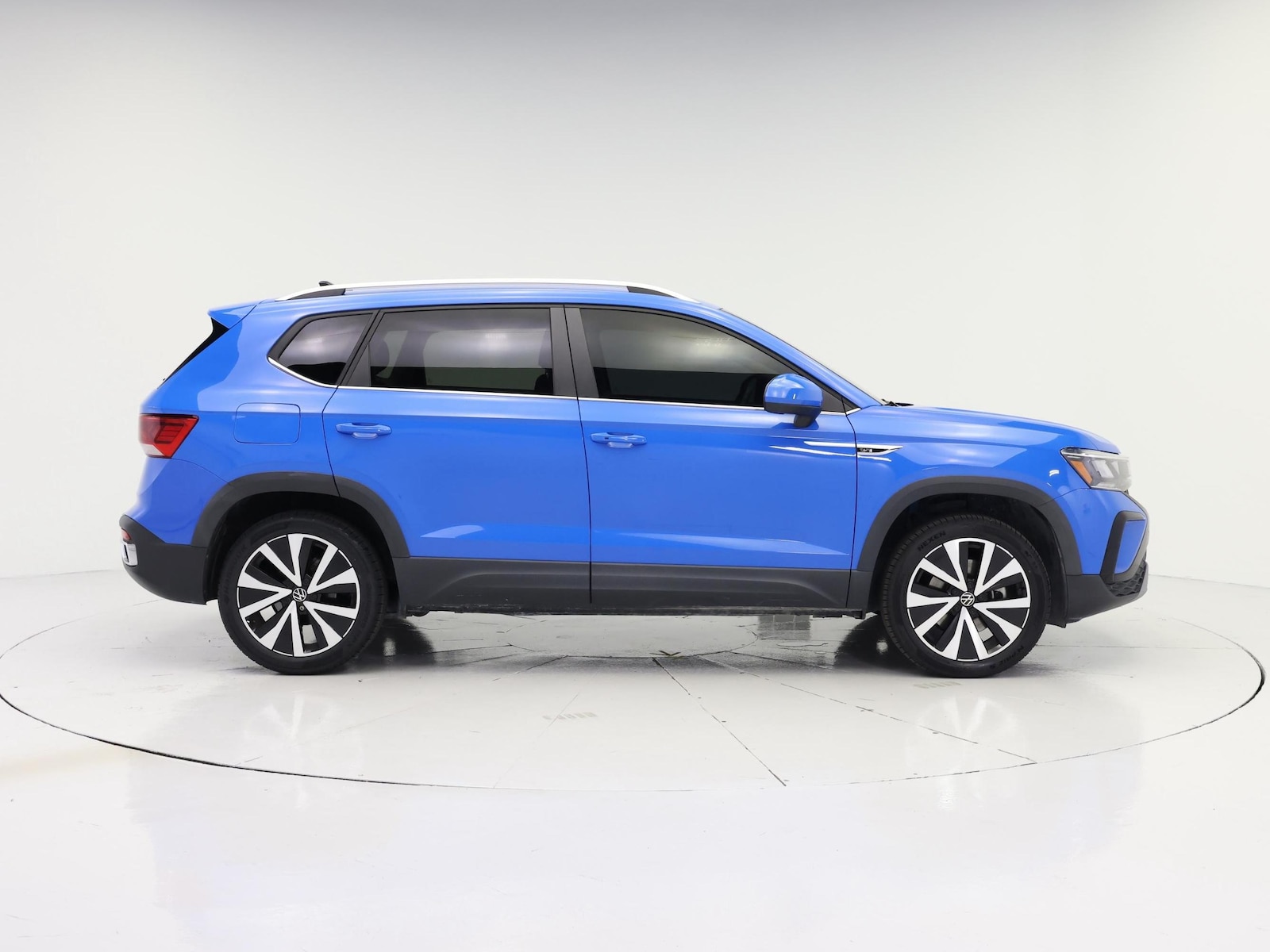 2023 Volkswagen Taos SE - Photo 8