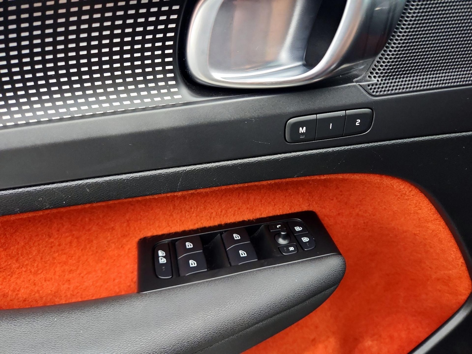 2021 Volvo XC40 R-Design - Photo 13