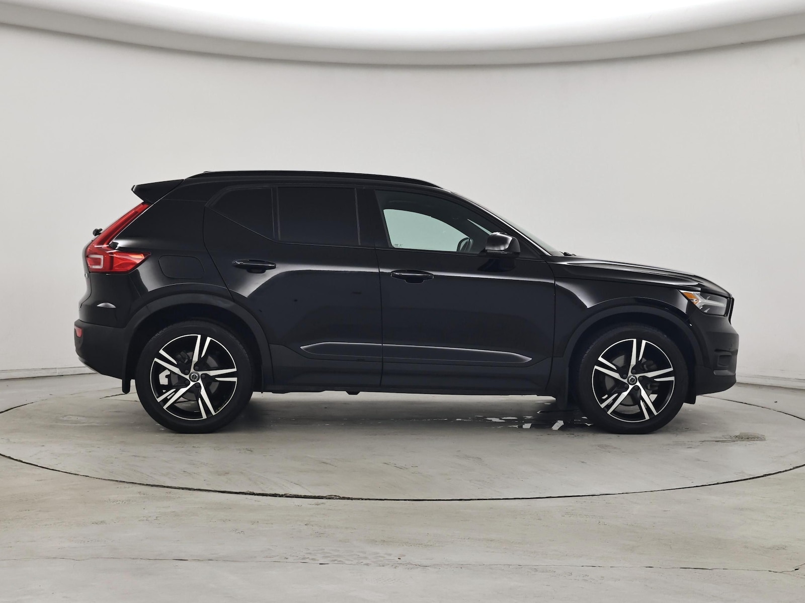 2021 Volvo XC40 R-Design - Photo 8