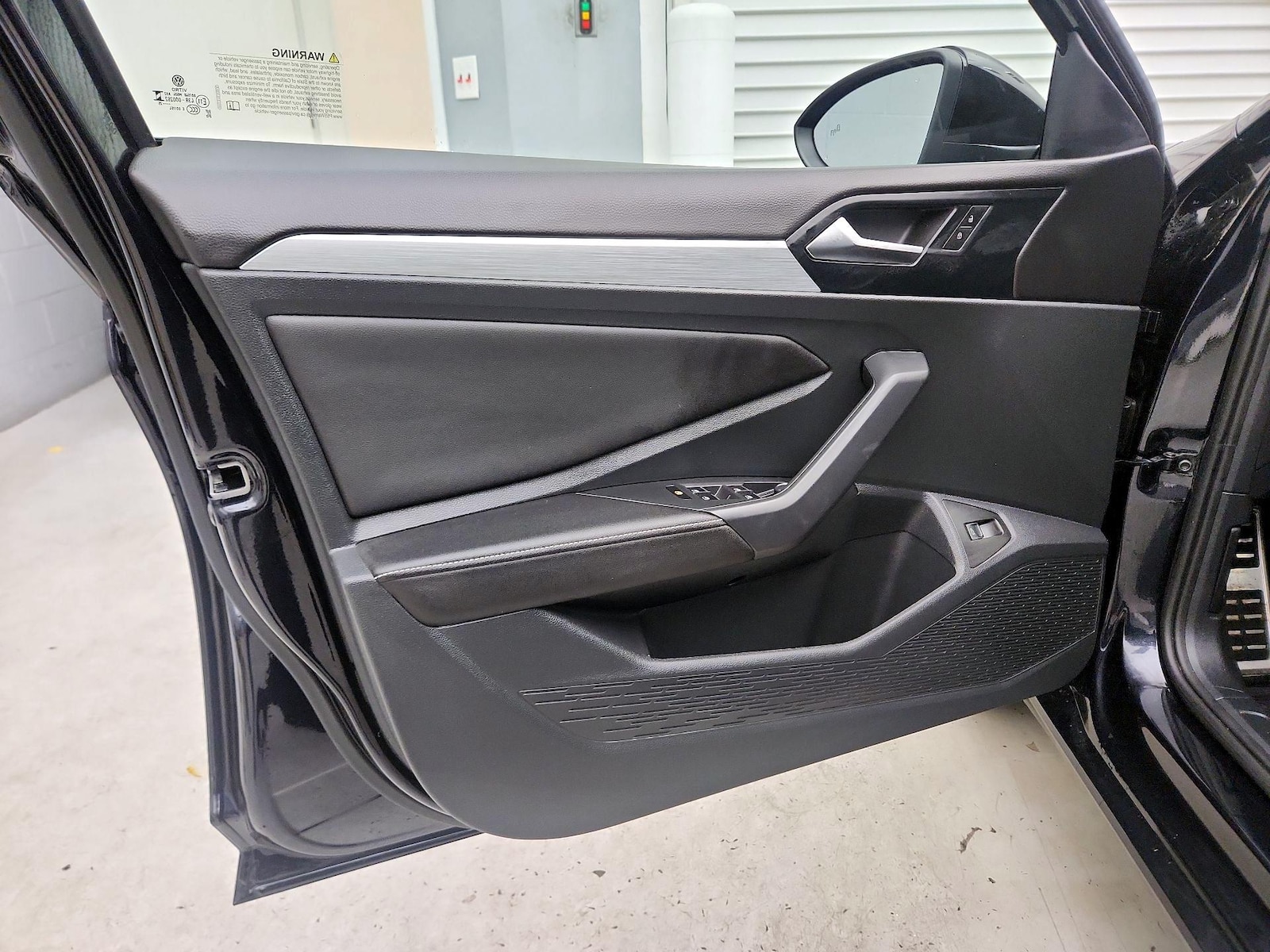 2025 Volkswagen Jetta Sport - Photo 13