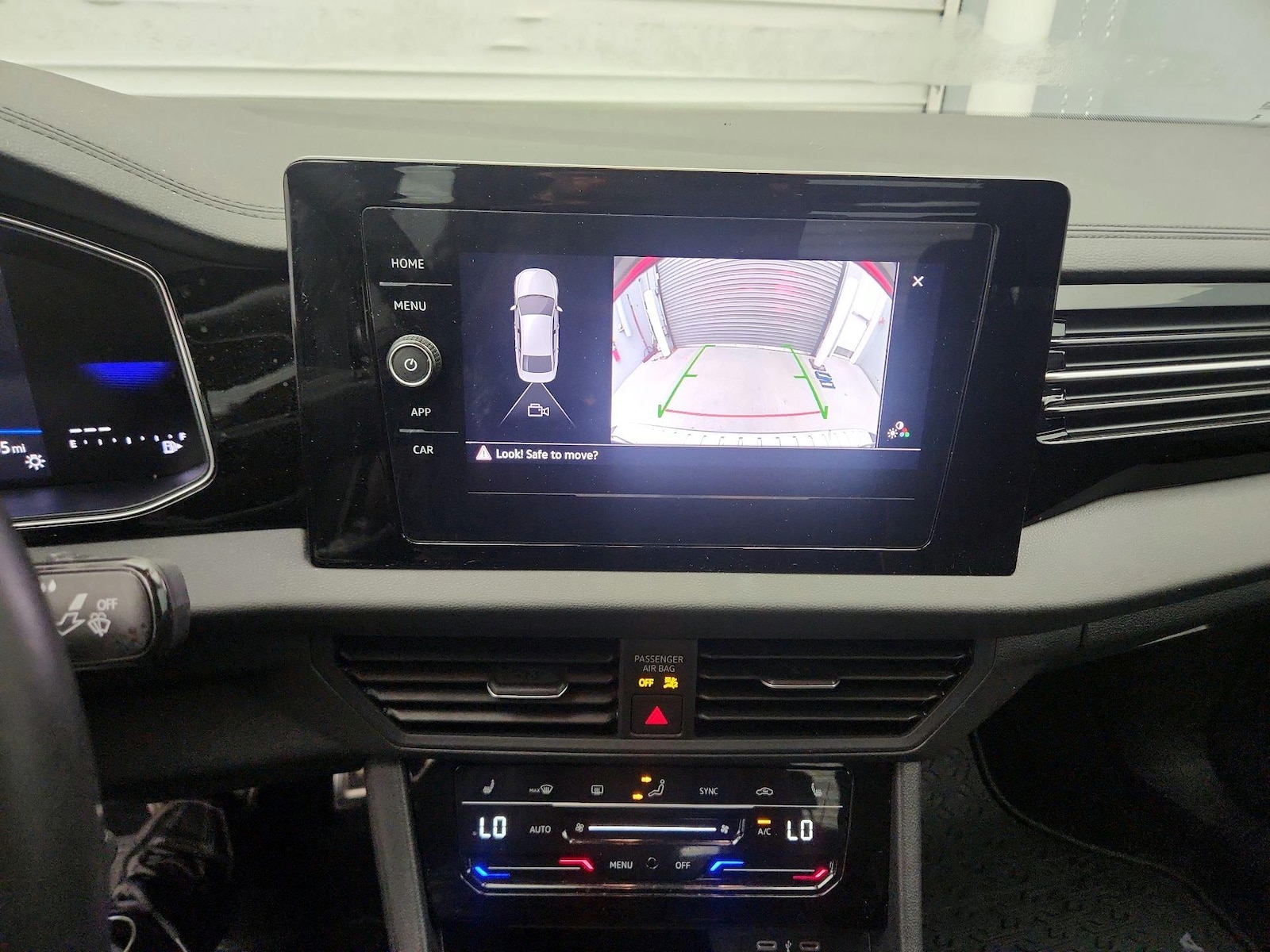 2025 Volkswagen Jetta Sport - Photo 15