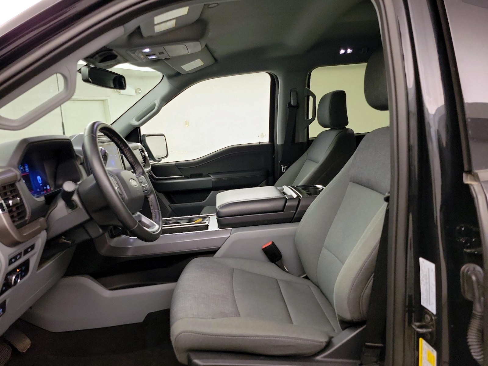 Power Seat(s) & Side Airbags