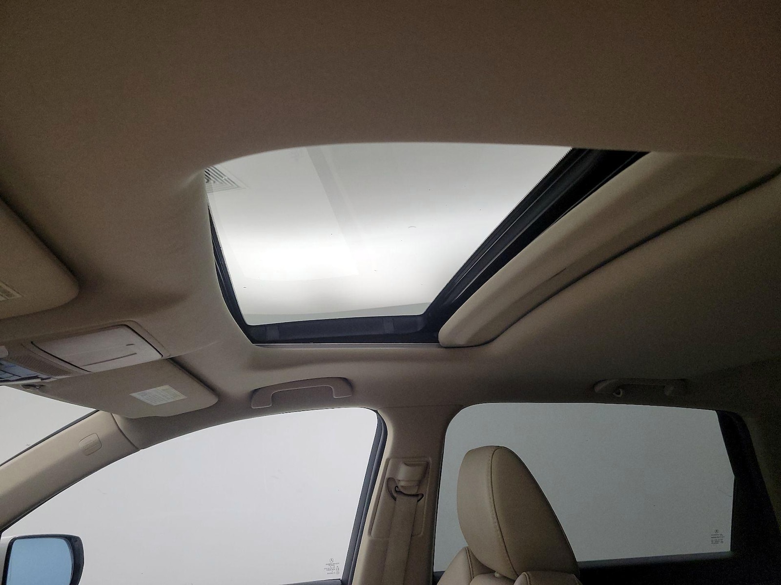 Sunroof(s) & Overhead Airbags