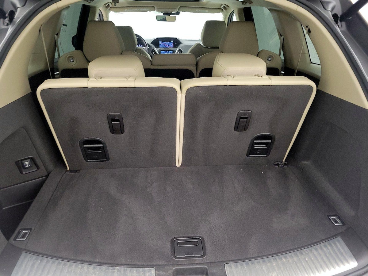 Trunk/Cargo (Seats Up)