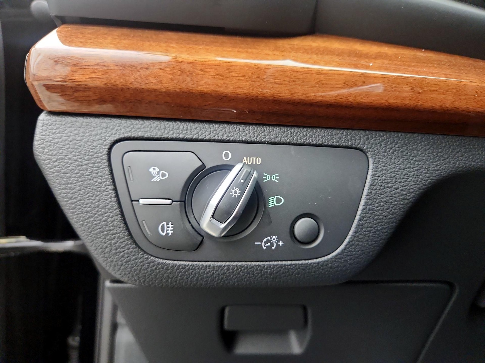 2023 Audi Q5 Premium - Photo 14