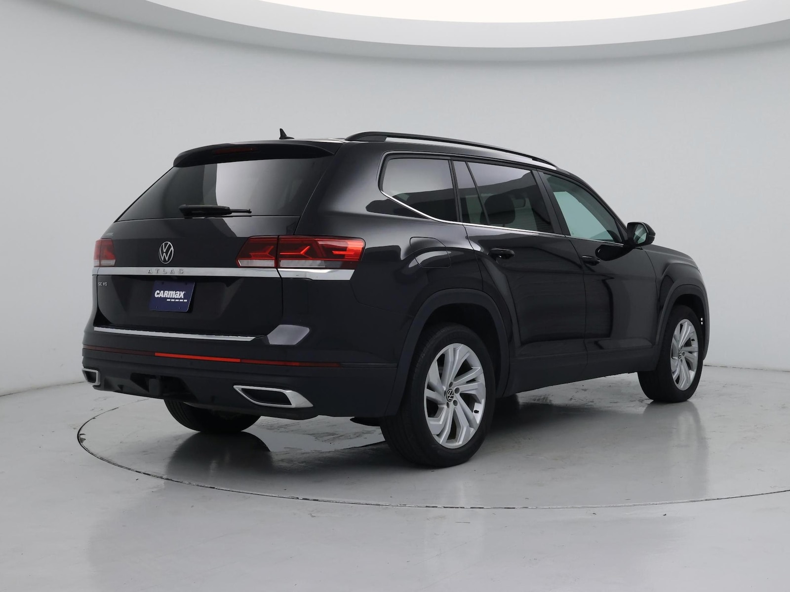 2023 Volkswagen Atlas SE w/Tech - Photo 9