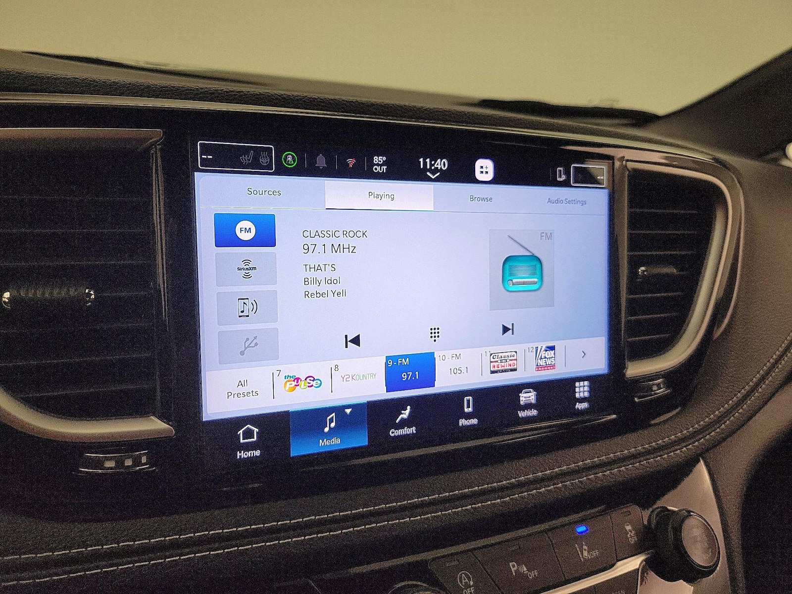 2026 Chrysler Pacifica Select - Photo 16