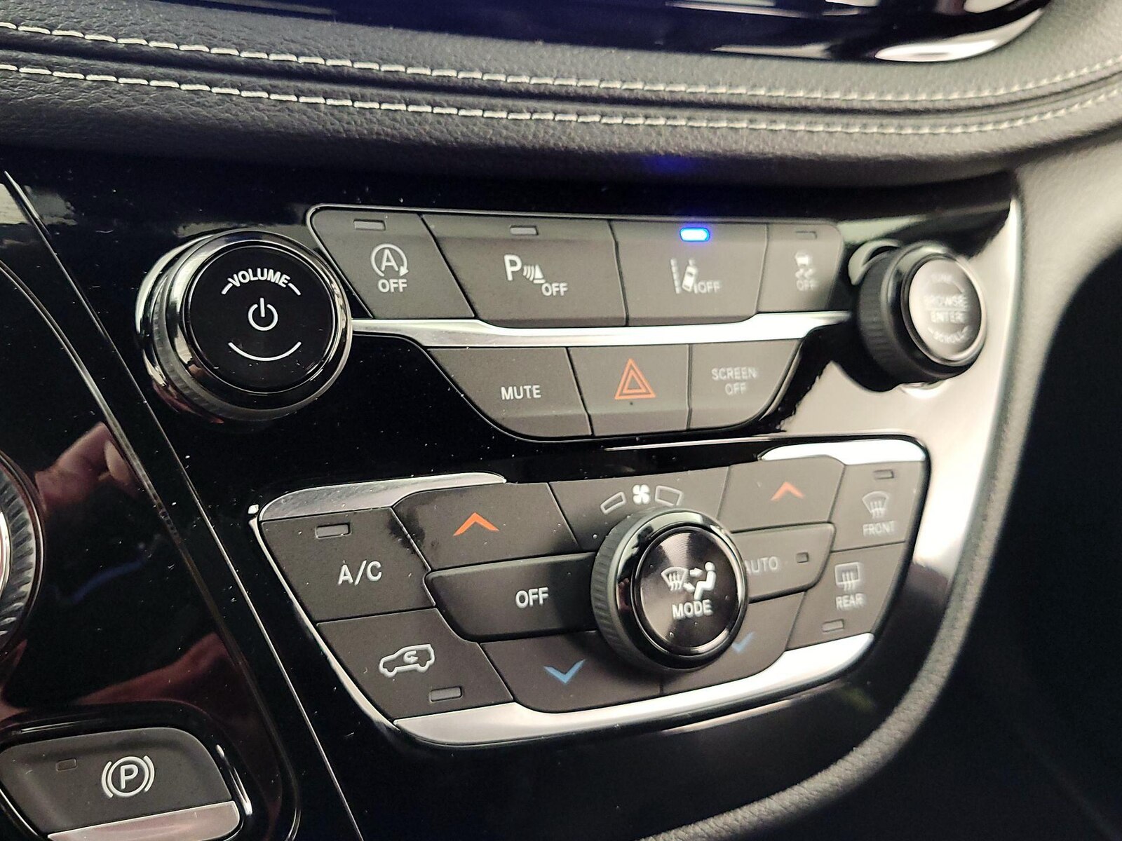 2026 Chrysler Pacifica Select - Photo 17