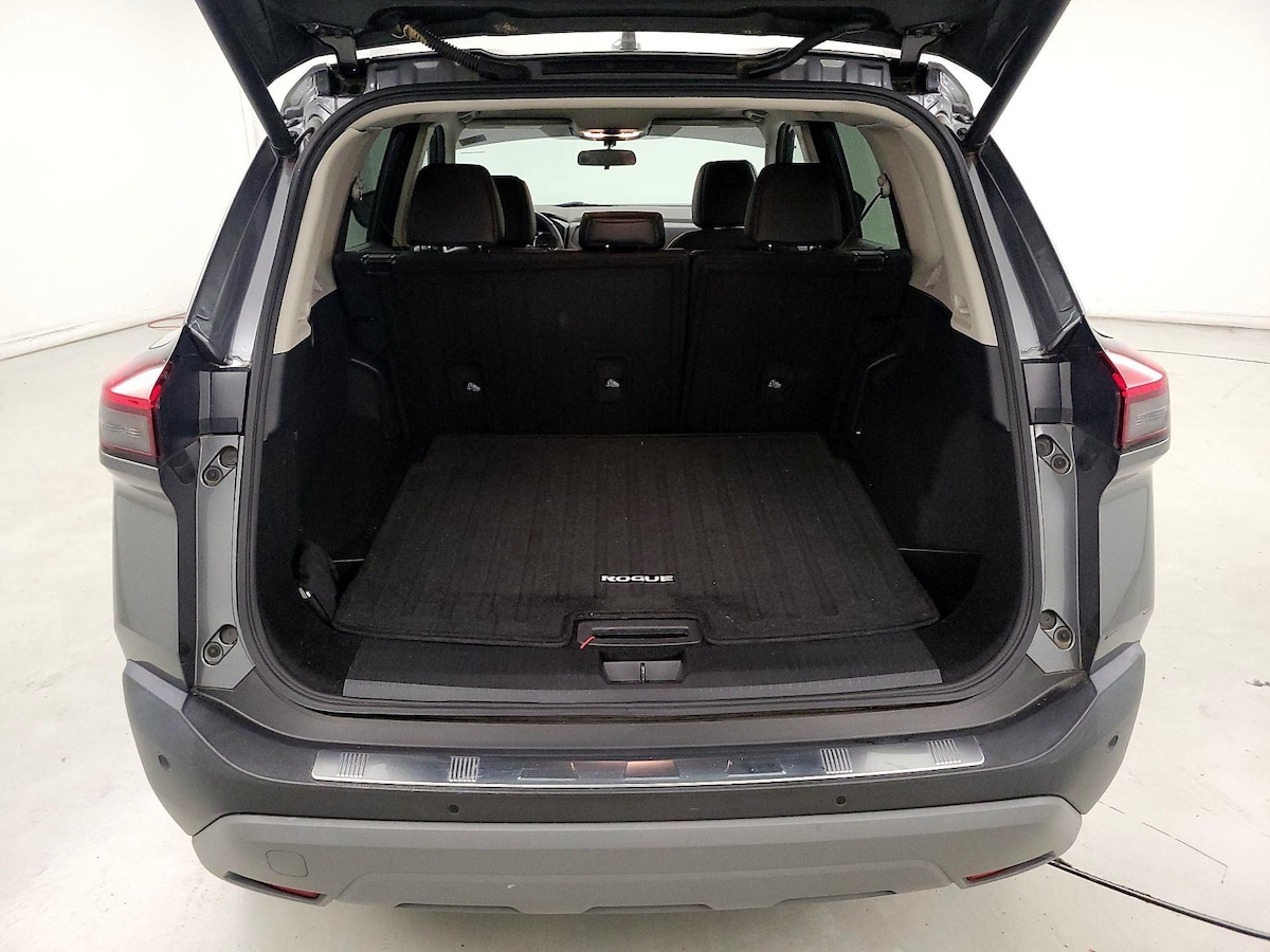 Trunk/Cargo (Seats Up)
