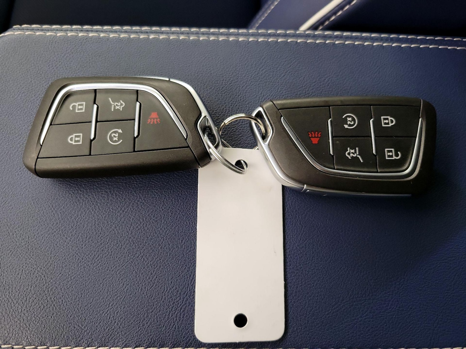 2025 Cadillac OPTIQ Sport 2 - Photo 25