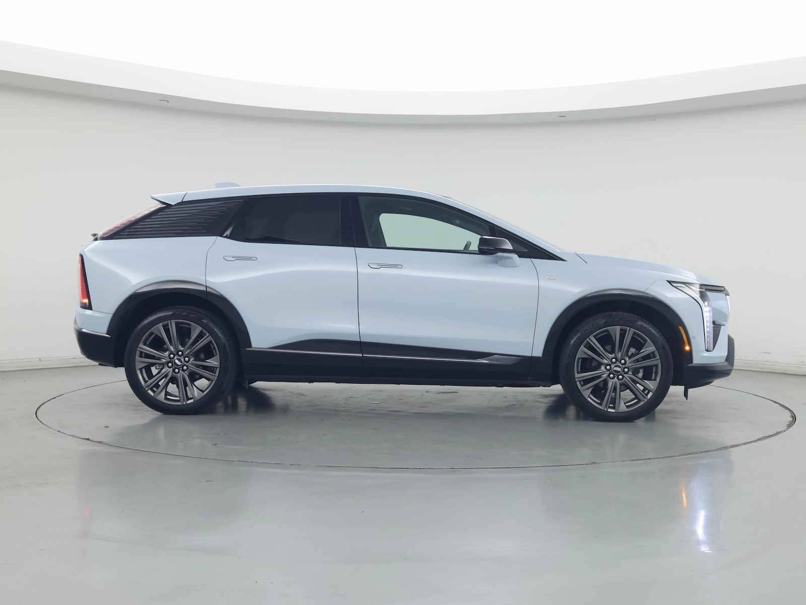 2025 Cadillac OPTIQ Sport 2 - Photo 8
