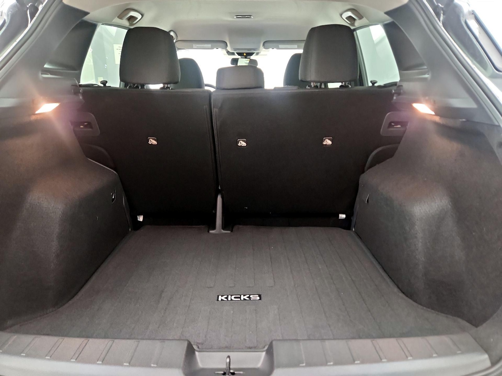2026 Nissan KICKS S - Photo 20