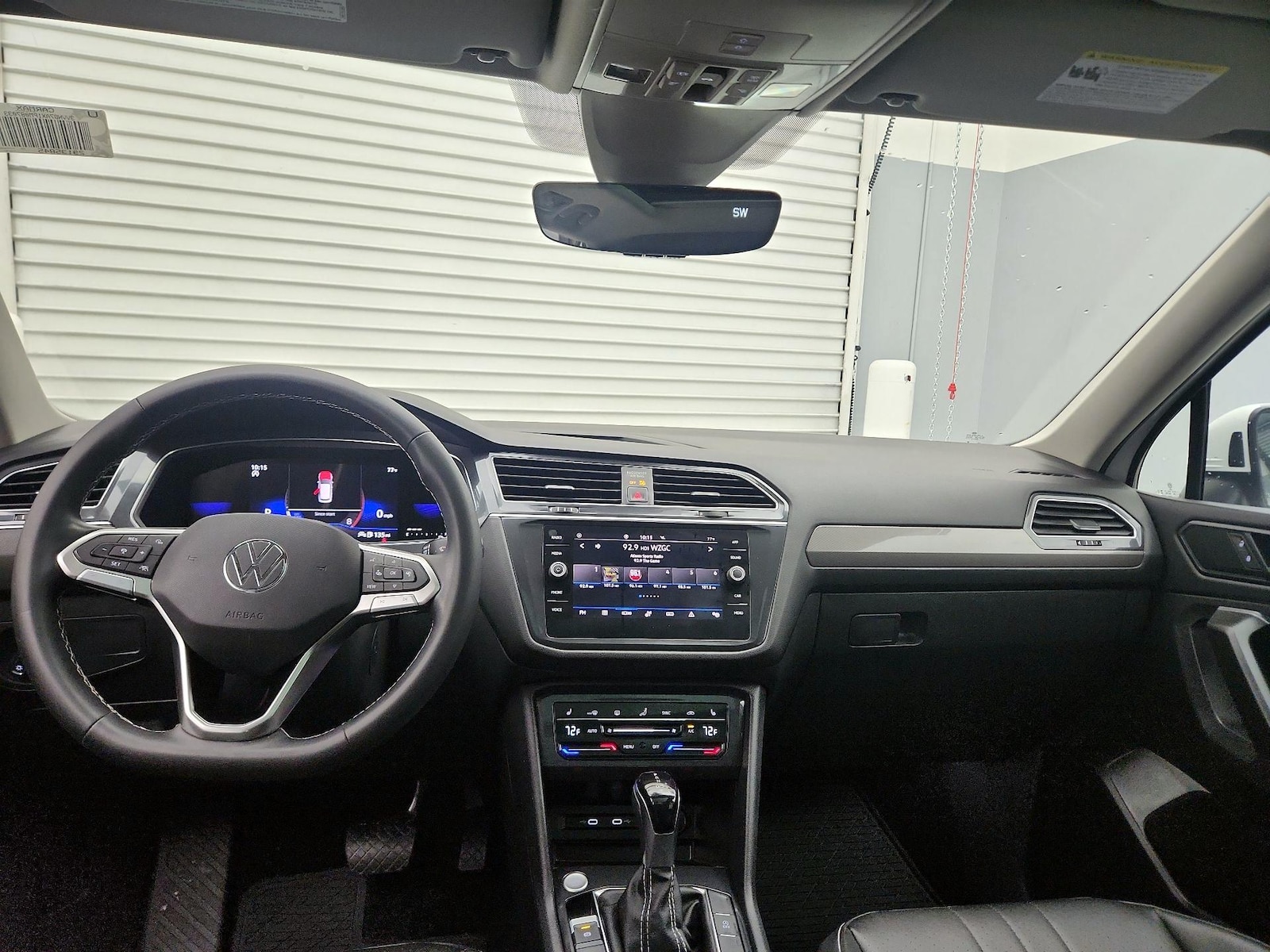 2023 Volkswagen Tiguan SE - Photo 10