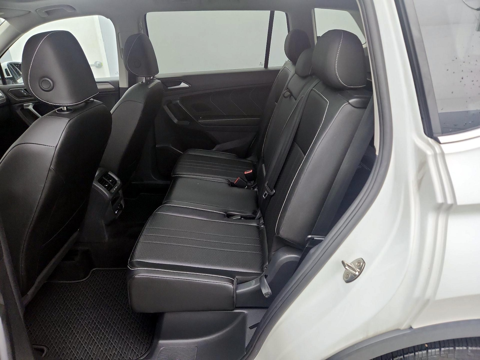 2023 Volkswagen Tiguan SE - Photo 21