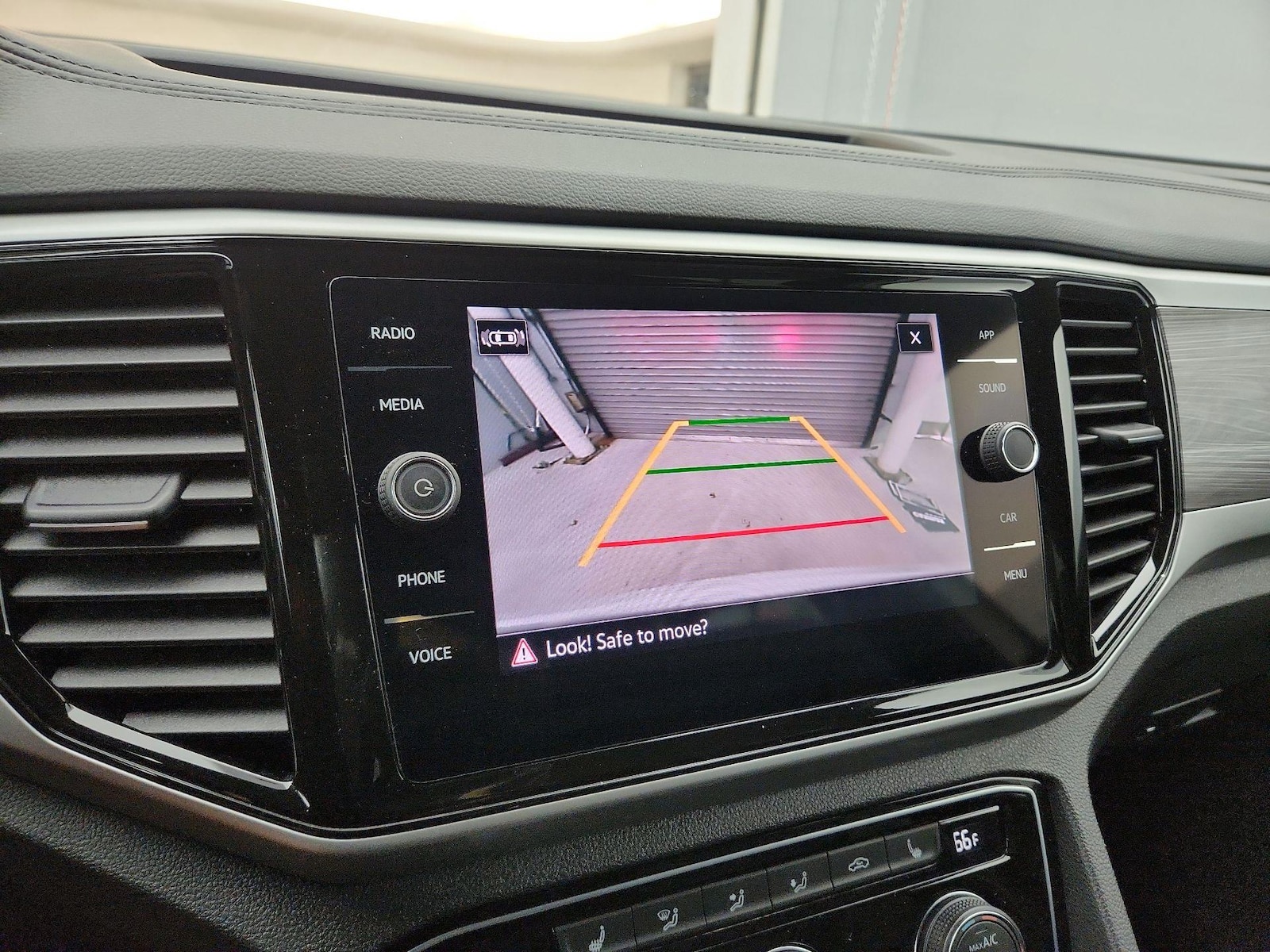 2023 Volkswagen Atlas Cross Sport SE w/Tech - Photo 15