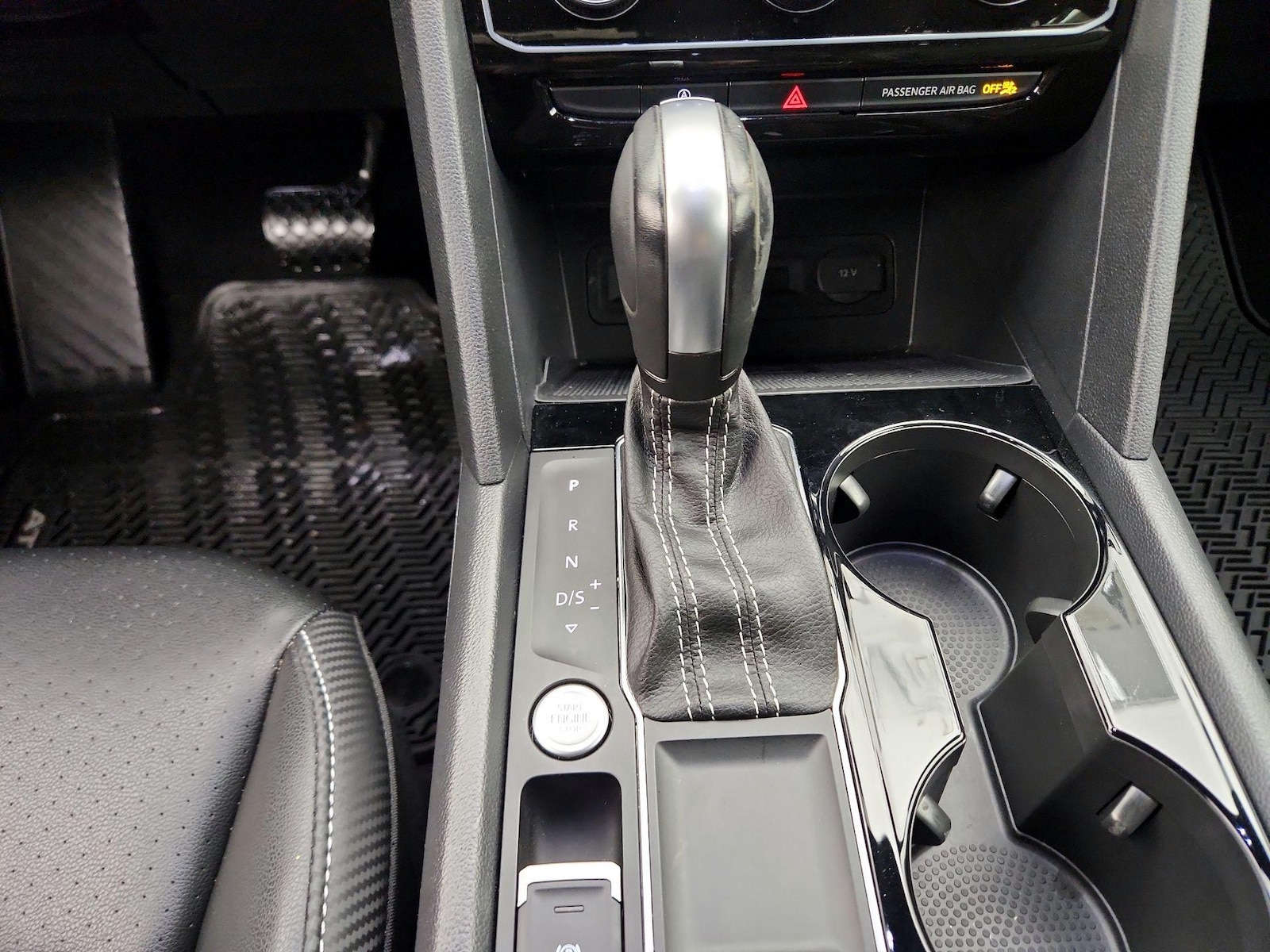 2023 Volkswagen Atlas Cross Sport SE w/Tech - Photo 18
