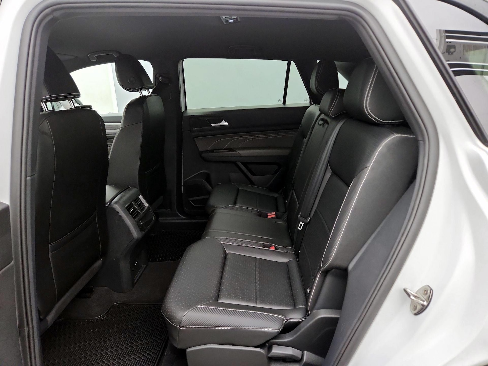 2023 Volkswagen Atlas Cross Sport SE w/Tech - Photo 20