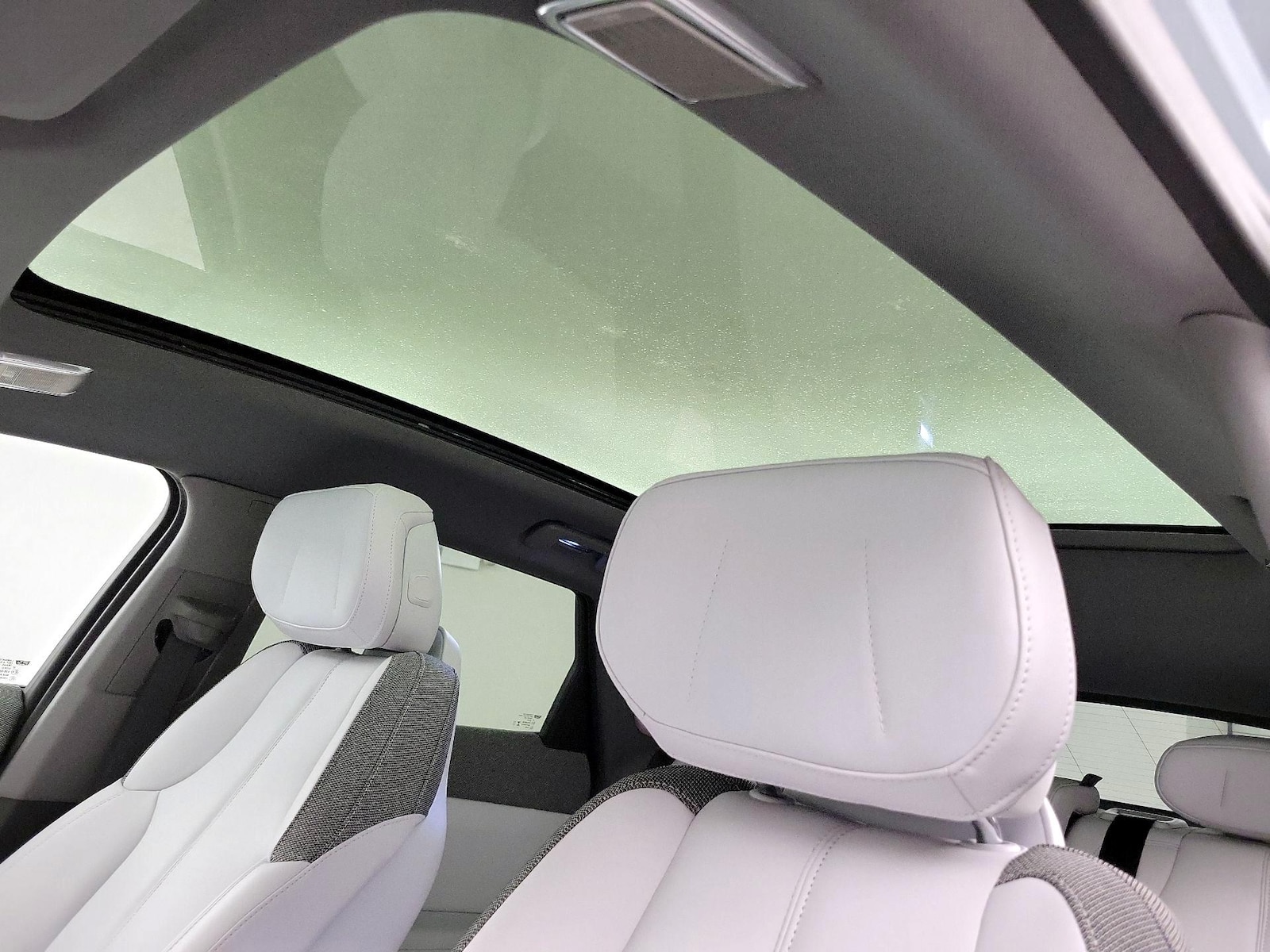 Skylight(s) & Overhead Airbags
