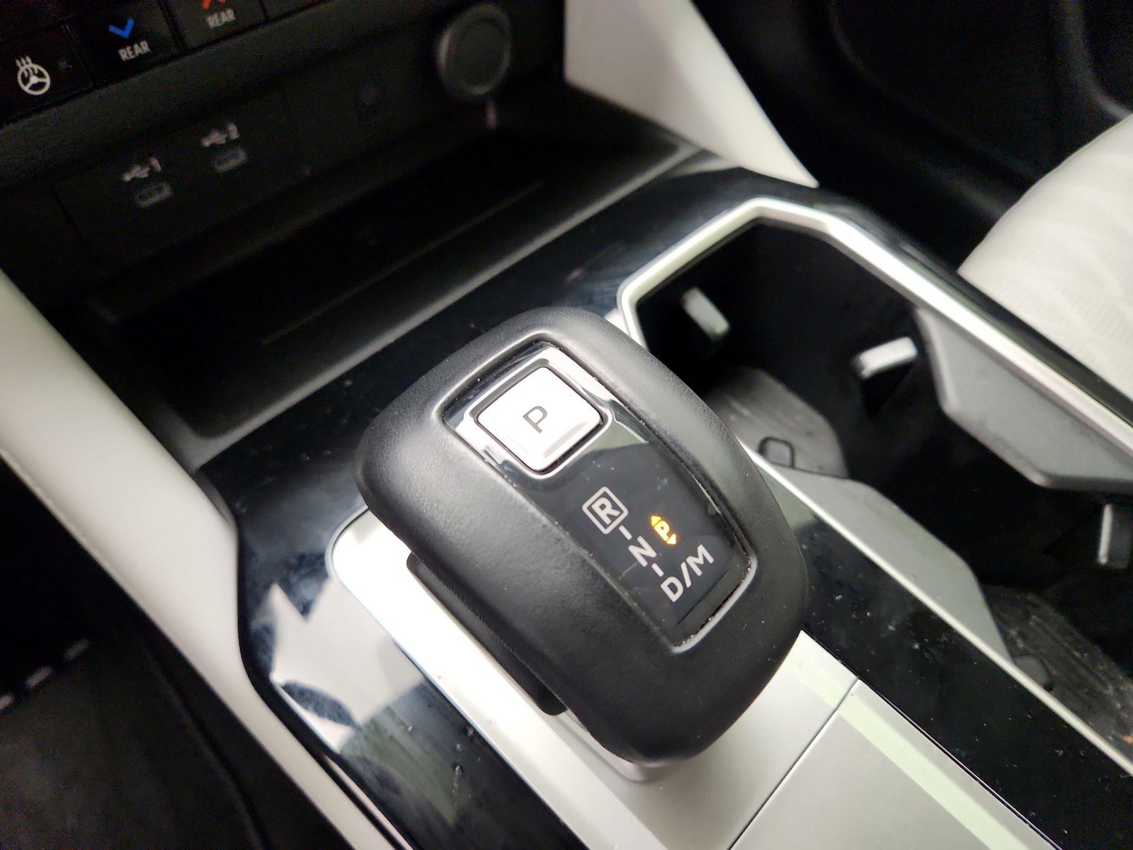 2025 Mitsubishi Outlander SEL - Photo 19
