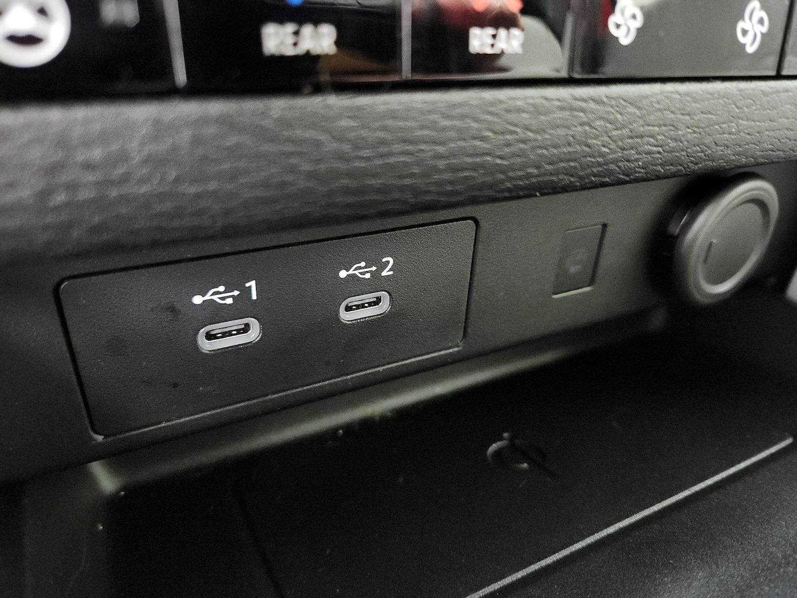 2025 Mitsubishi Outlander SEL - Photo 20