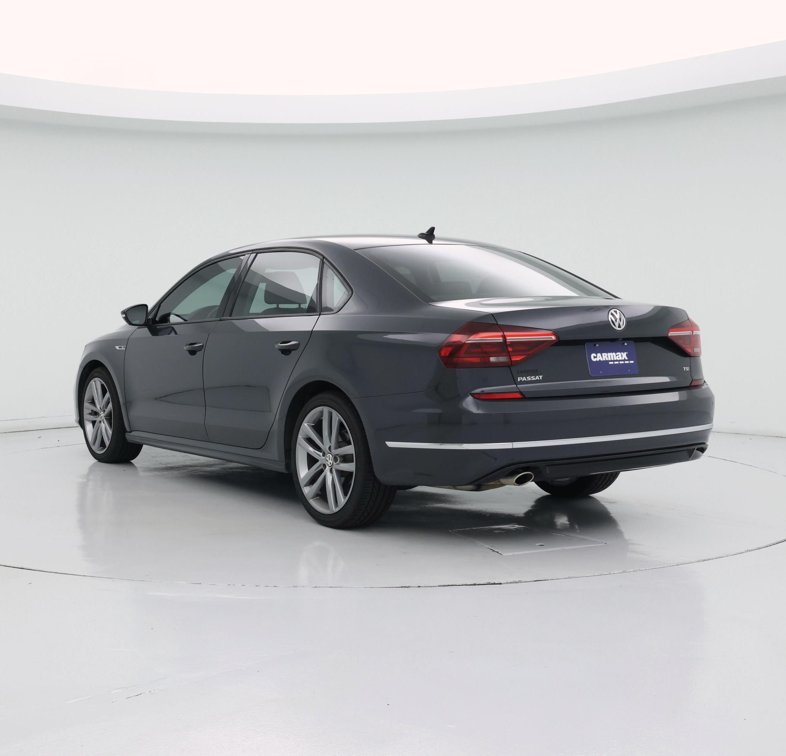 Thumbnail: 2018 Volkswagen Passat - 2